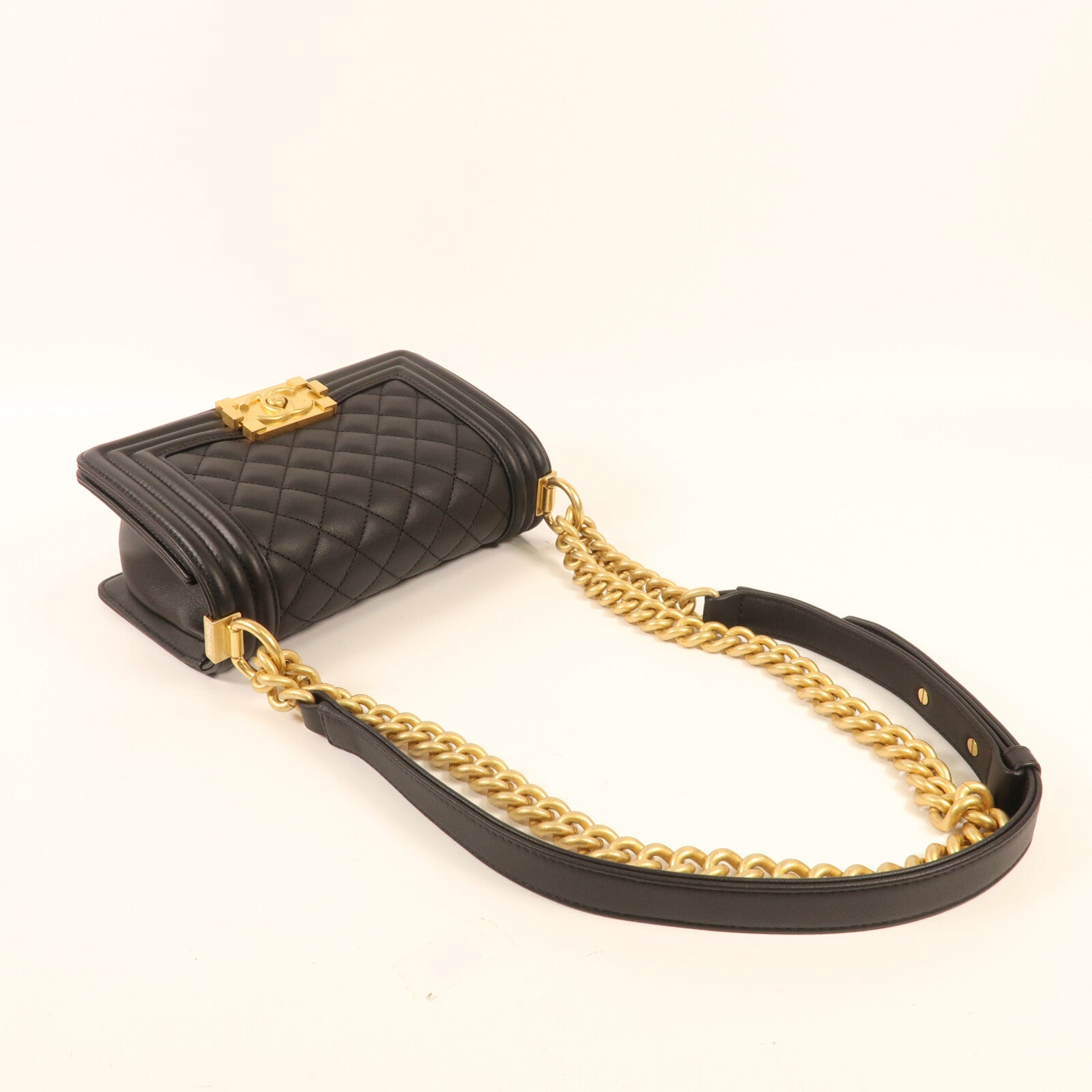 CHANEL 牛皮皮革Boy 20金扣鏈帶肩背袋