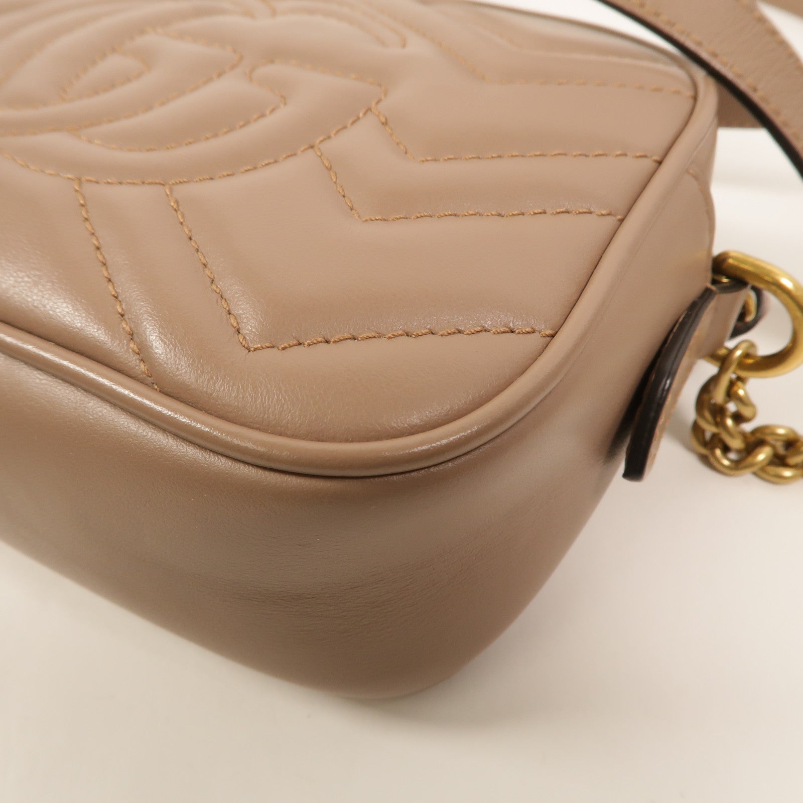GUCCI 牛皮皮革GG Marmont Mini鏈帶肩背袋