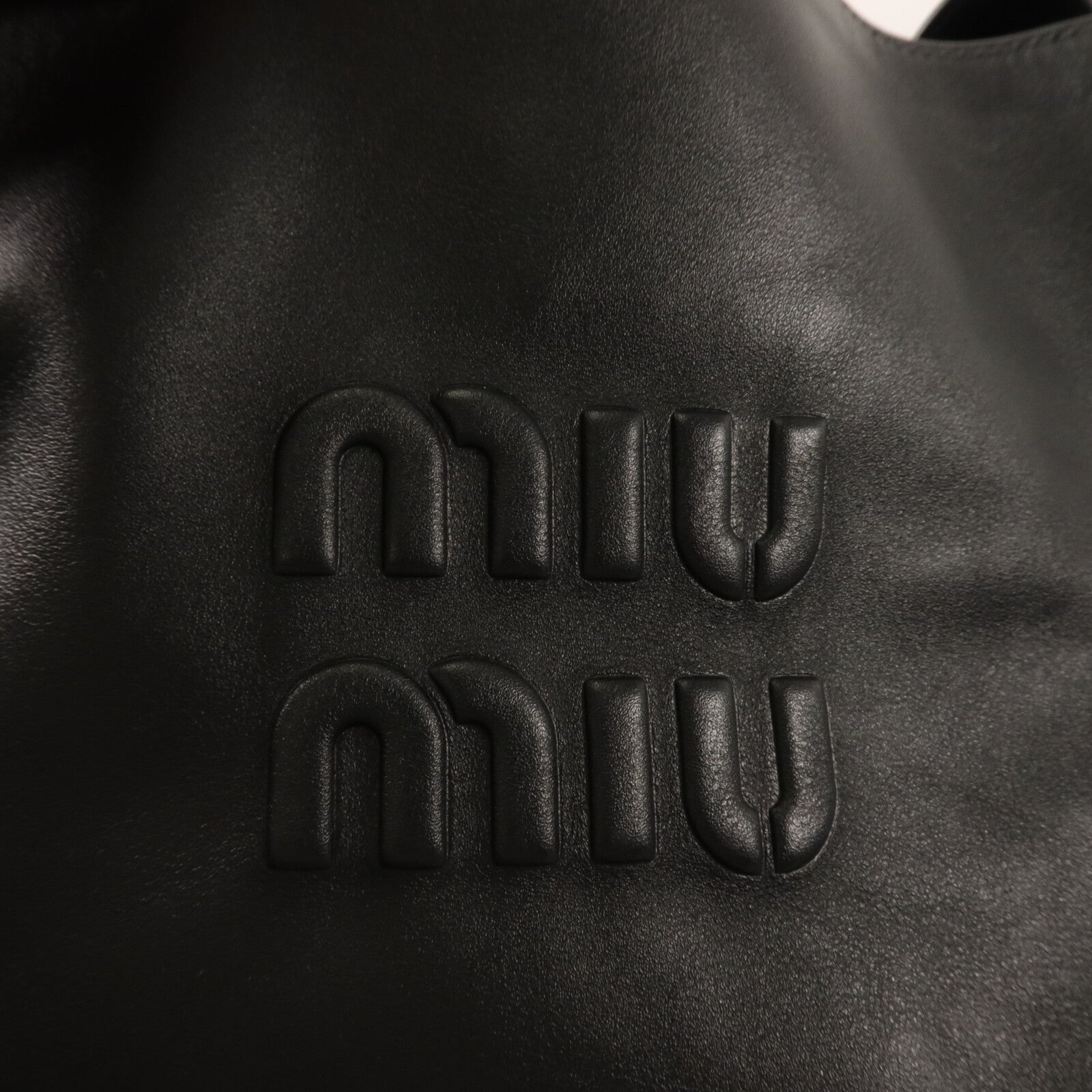 Miu Miu 牛皮皮革Hobo Bag肩背袋