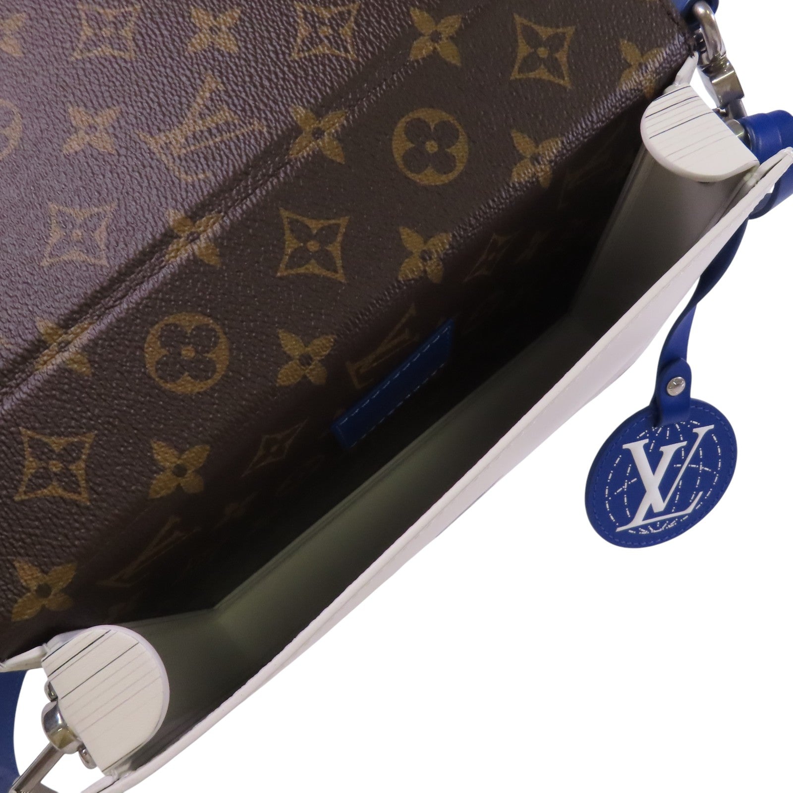LOUIS VUITTON Damier Heritage Book Messenger銀扣肩背袋