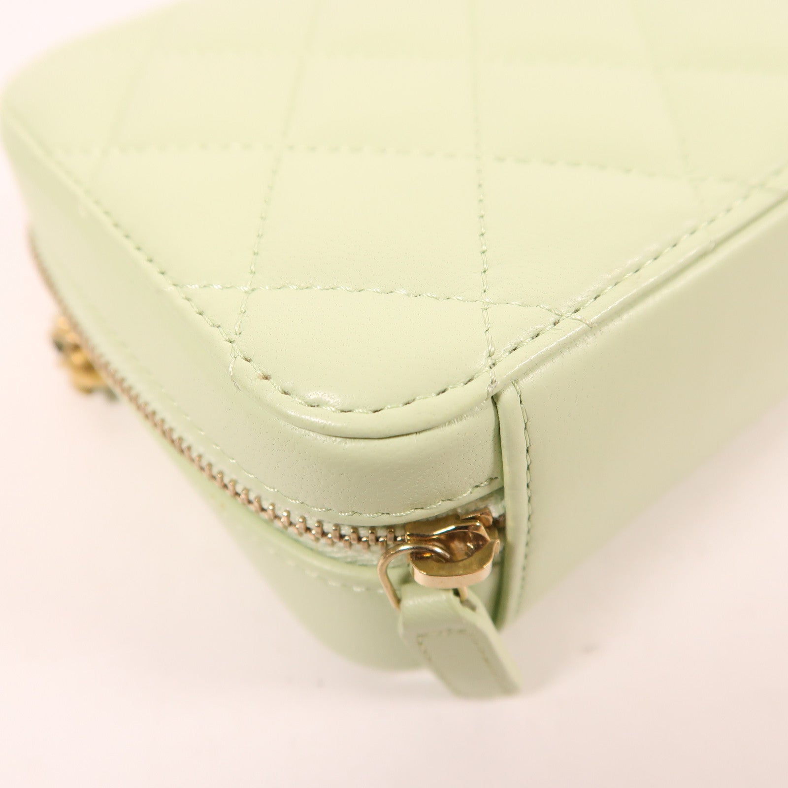 CHANEL 皮革Chain Shoulder金扣鏈帶肩背袋