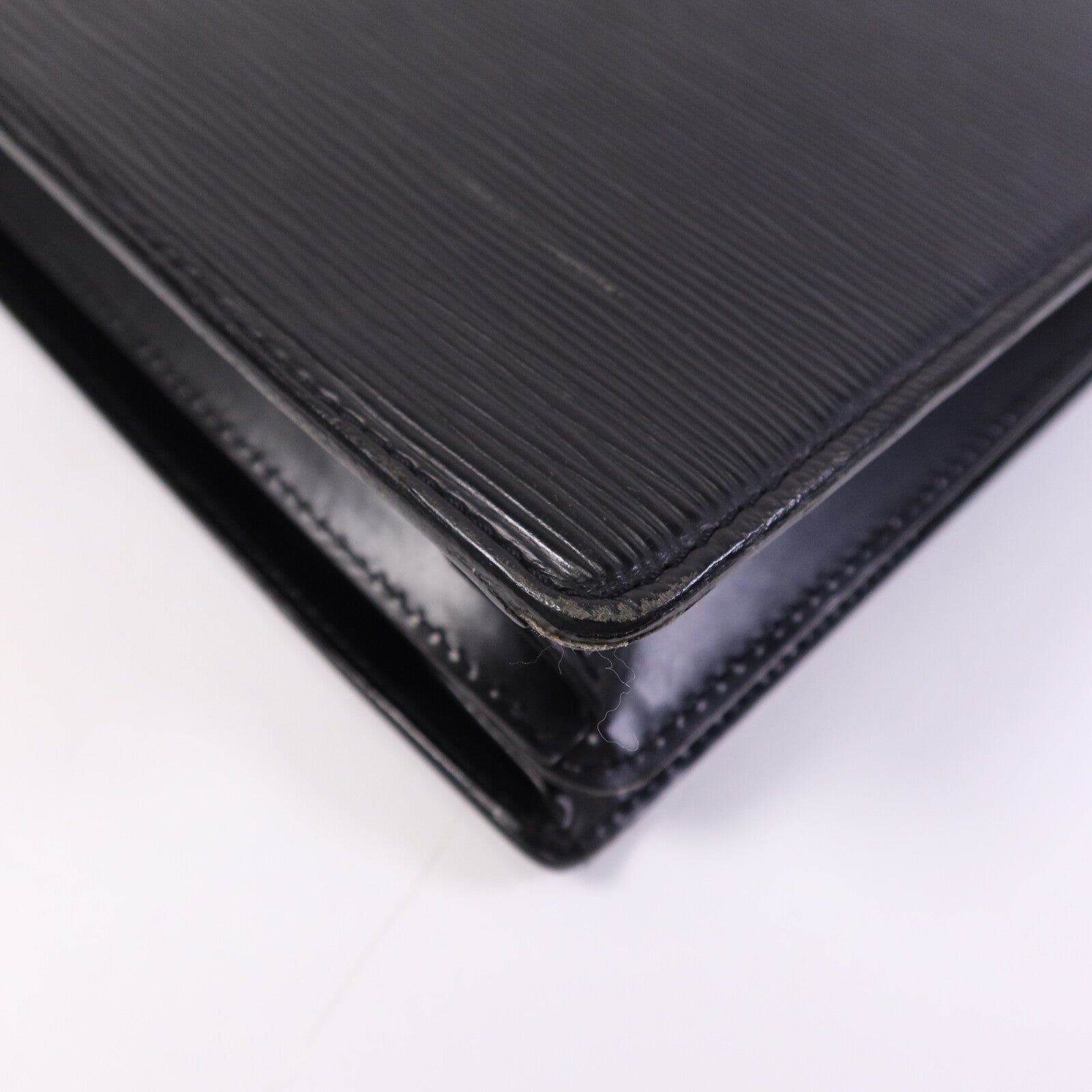 LOUIS VUITTON Epi Porte Document Bandouliere Briefcase金扣公事包