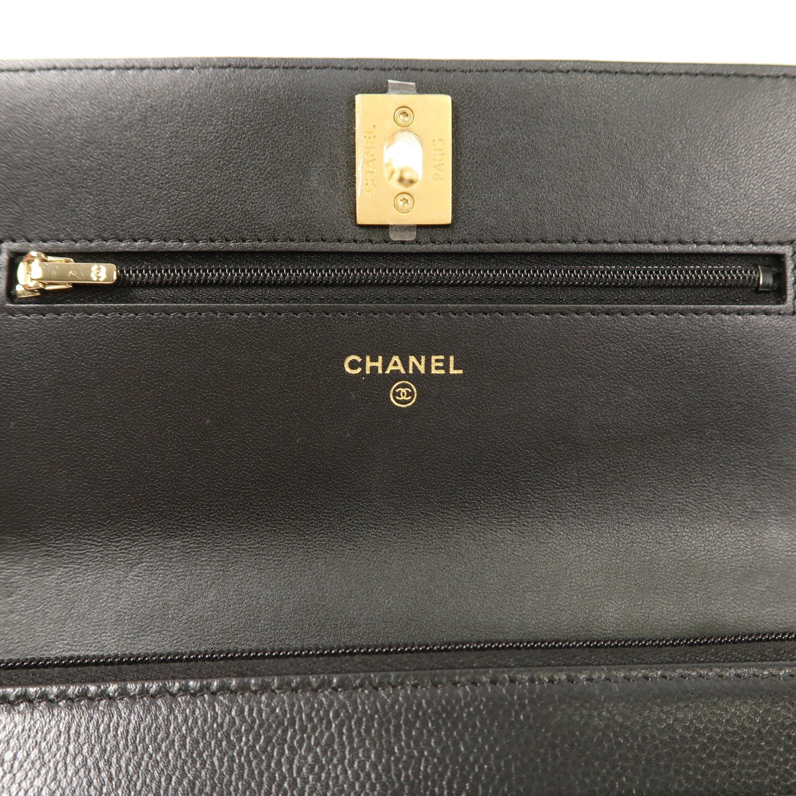 CHANEL 牛皮皮革Wallet On Chain With Heart Chain金扣鏈帶肩背袋