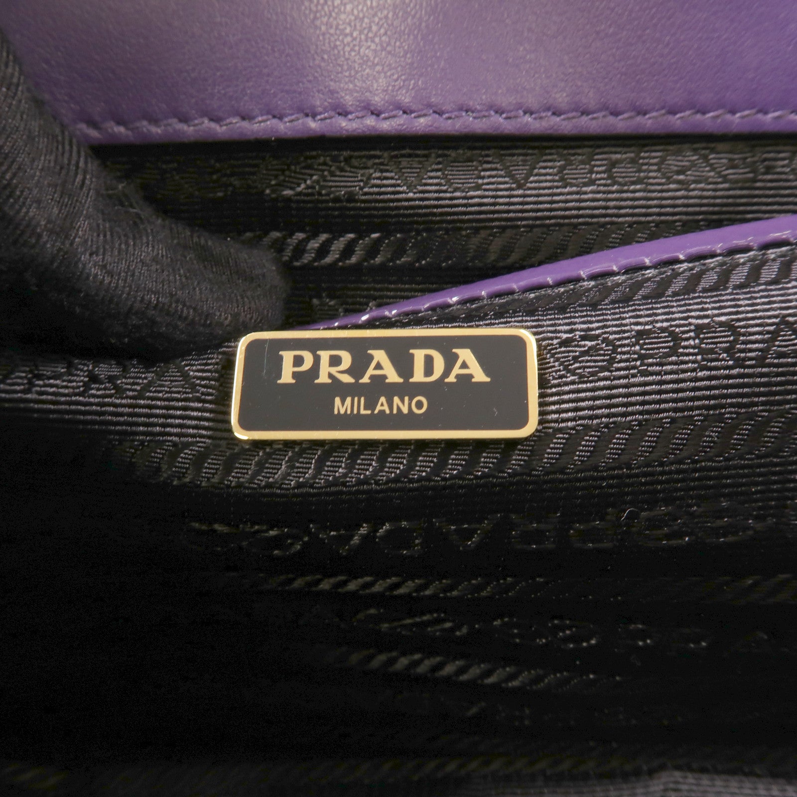 PRADA 塗層帆布Chain Shoulder Bag金扣鏈帶肩背袋紫色