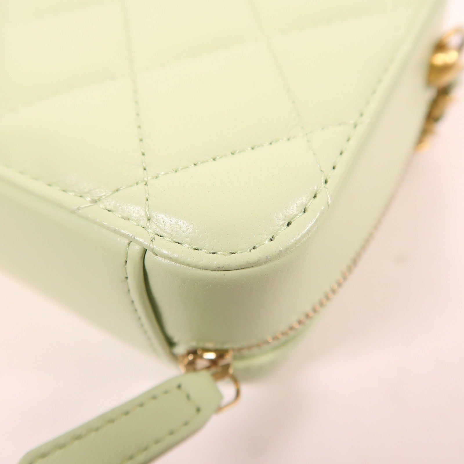 CHANEL 皮革Chain Shoulder金扣鏈帶肩背袋