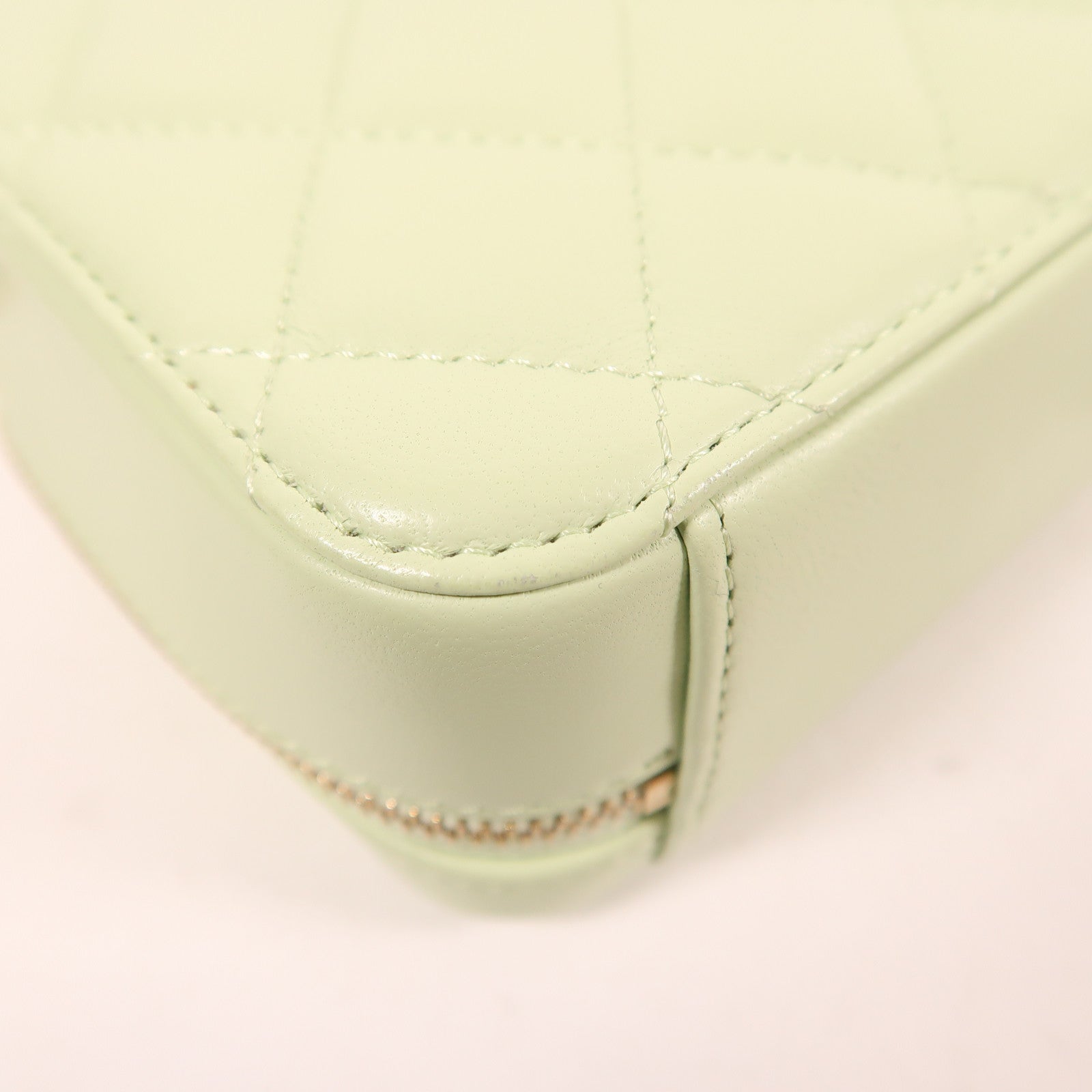 CHANEL 皮革Chain Shoulder金扣鏈帶肩背袋