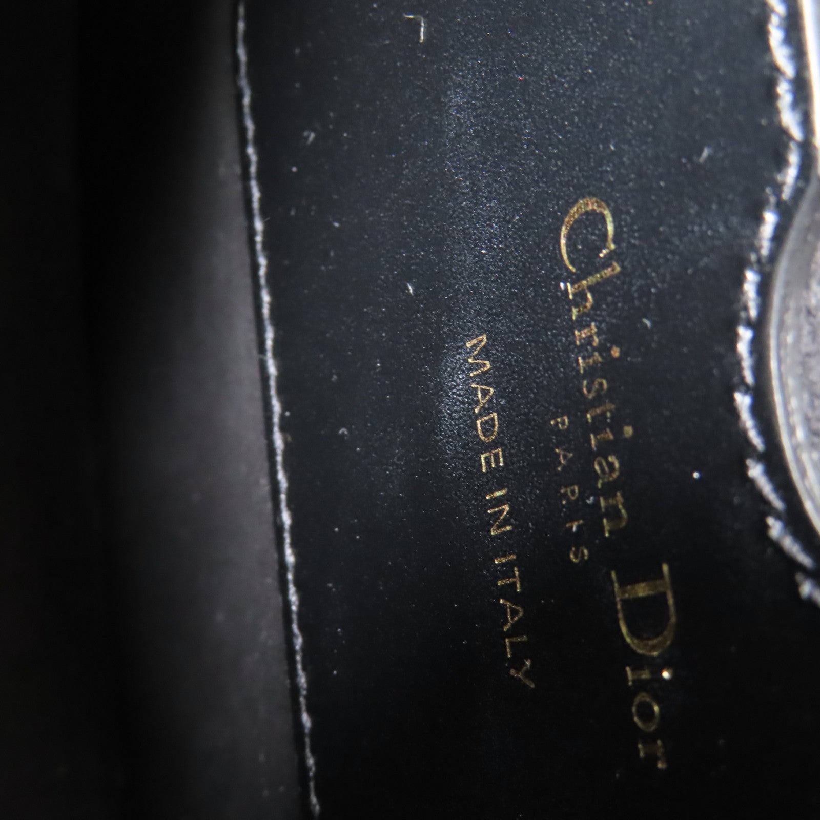 Dior 牛皮皮革Bobby金扣肩背袋
