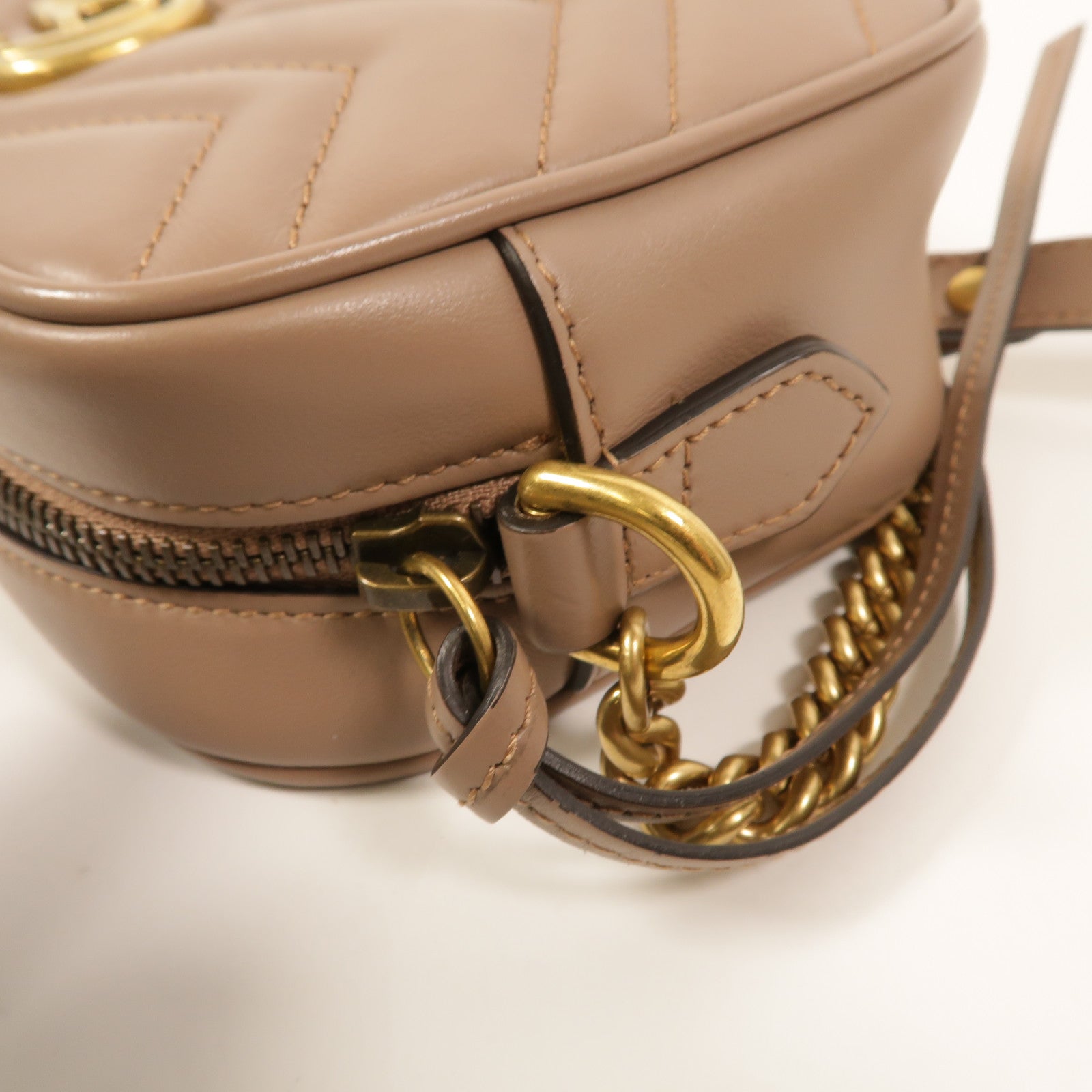 GUCCI 牛皮皮革GG Marmont Mini鏈帶肩背袋