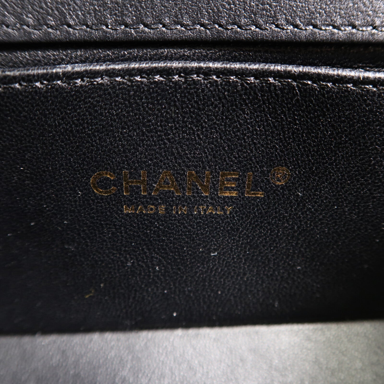 CHANEL 牛皮皮革Boy 20金扣鏈帶肩背袋