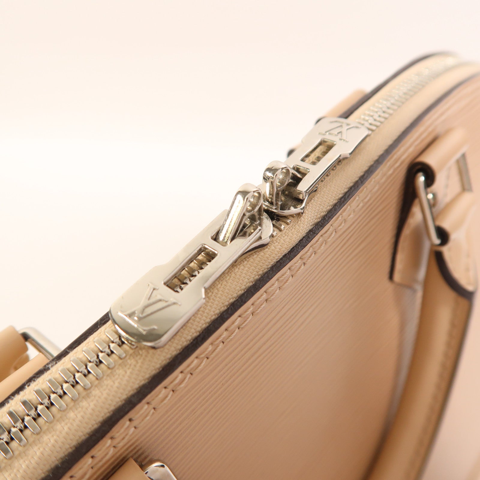 LOUIS VUITTON Epi Alma MM銀扣手挽袋