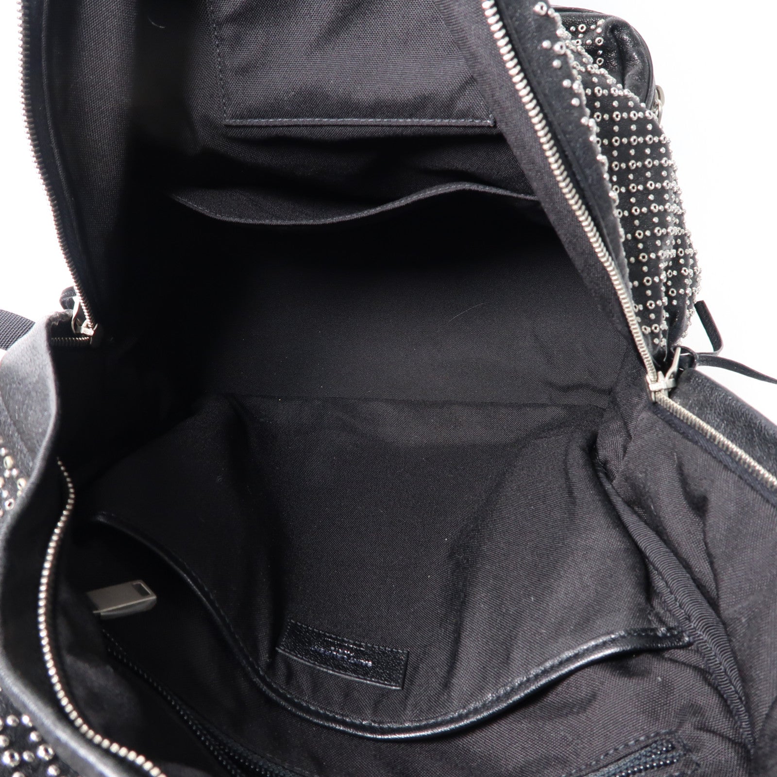 YVES SAINT LAURENT 牛皮皮革Backpack銀扣背包黑色