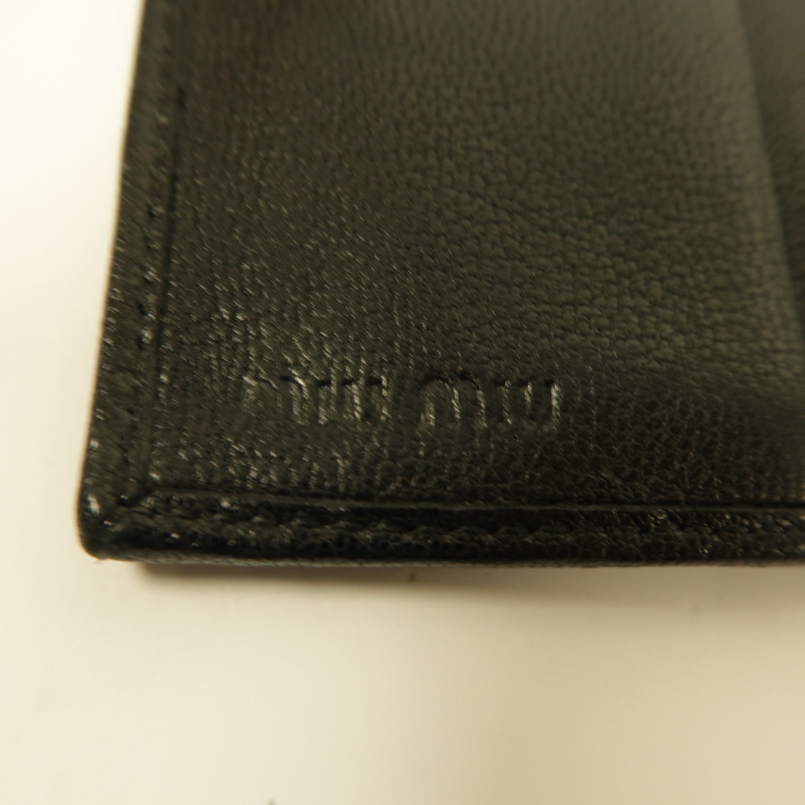 Miu Miu 羊皮皮革Wallet銀扣折疊錢包黑色