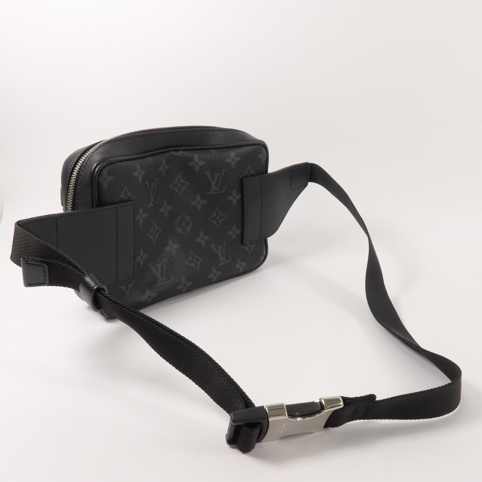 LOUIS VUITTON Monogram Eclipse Outdoor Bumbag腰包