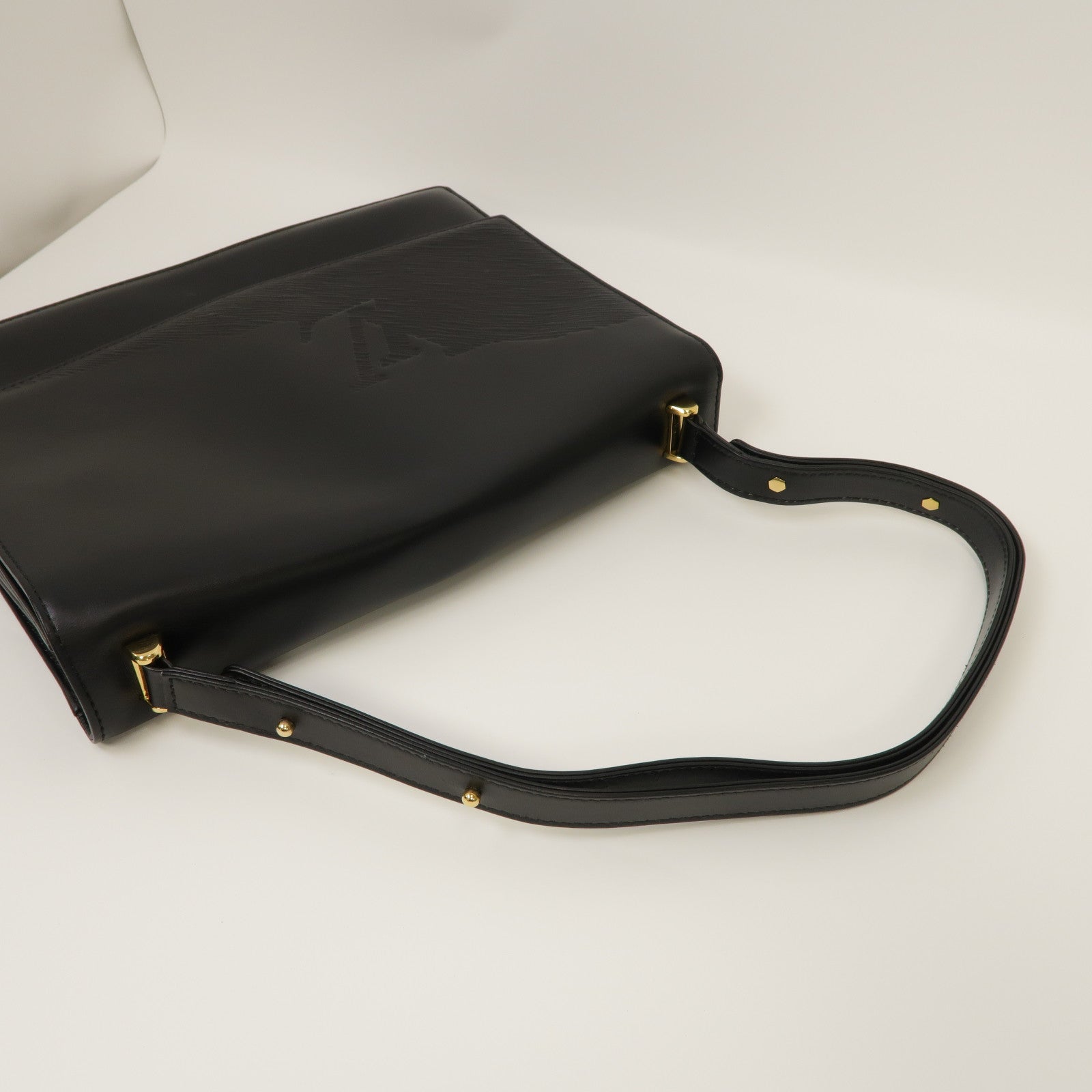 LOUIS VUITTON 【激減優惠】Epi Nera Vintage Delphes Opera GM金扣肩背袋黑色