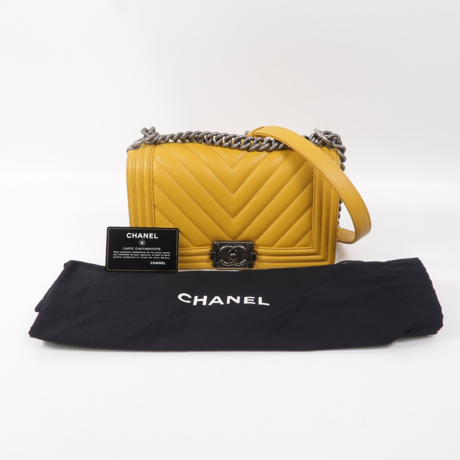 CHANEL 牛皮皮革Boy 25鏈帶肩背袋