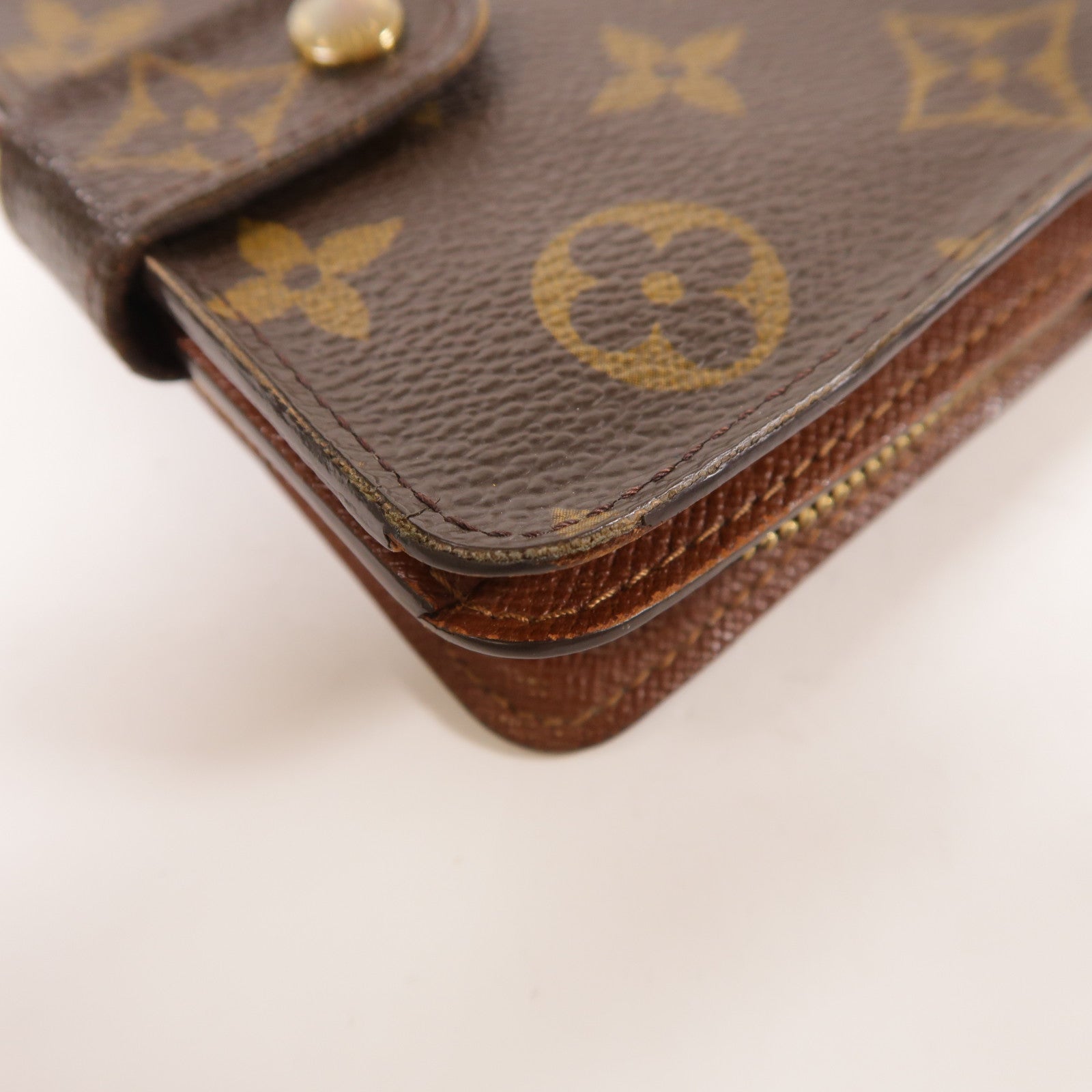 LOUIS VUITTON Monogram Compact Zip金扣錢包