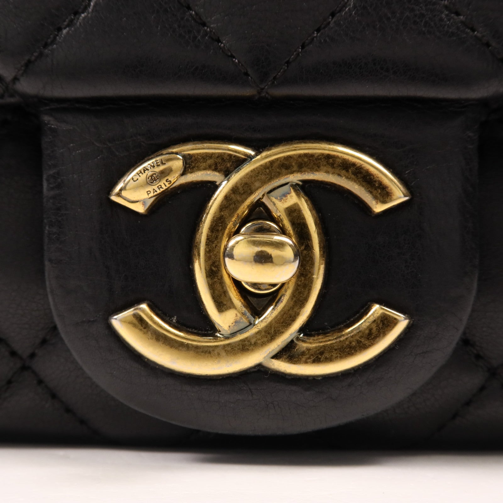 CHANEL 牛皮皮革Chain Shoulder金扣鏈帶肩背袋
