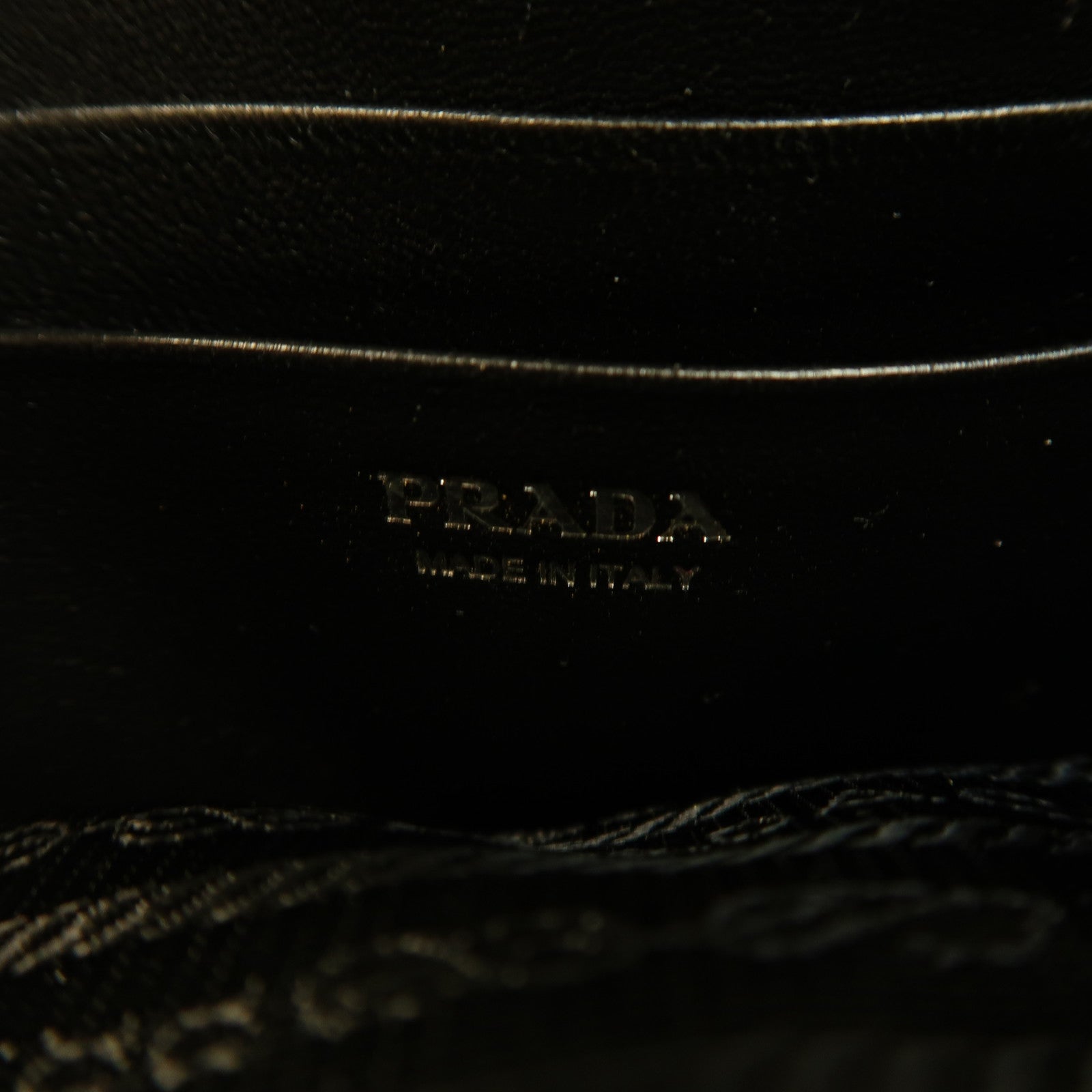 PRADA 牛皮皮革Chain Shoulder銀扣鏈帶肩背袋黑色