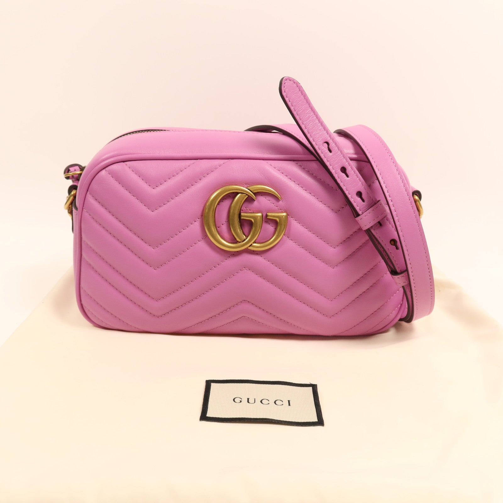 GUCCI 牛皮皮革GG Marmont金扣肩背袋