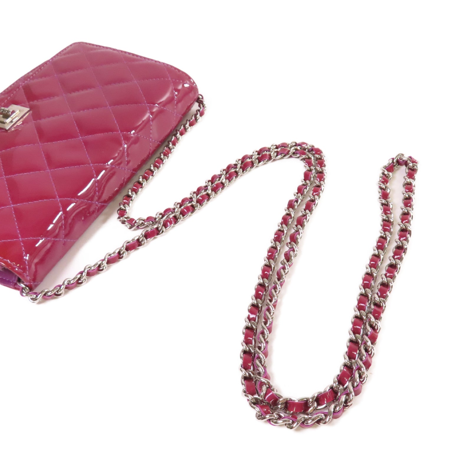 CHANEL 【激減優惠】菱格漆皮皮革WOC Wallet Chain Shoulder Bag銀扣鏈帶肩背袋紅色/紫色