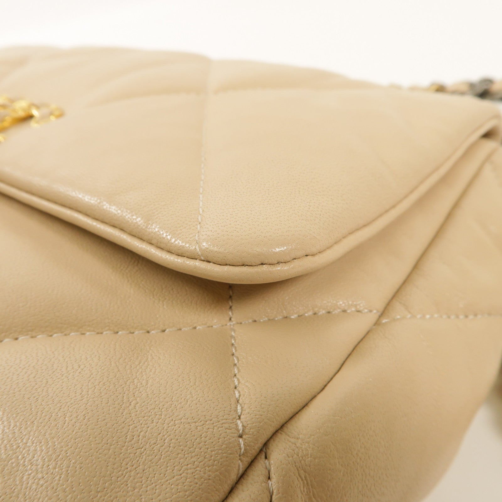 CHANEL 羊皮皮革19 Flap Bag金扣/銀扣手挽肩背兩用袋