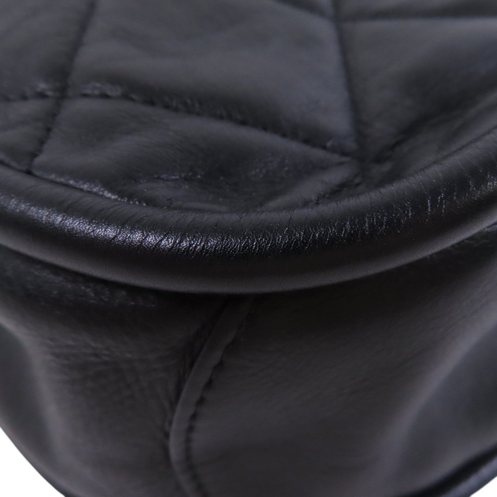 CHANEL 牛皮皮革Hobo Bag金扣鏈帶肩背袋