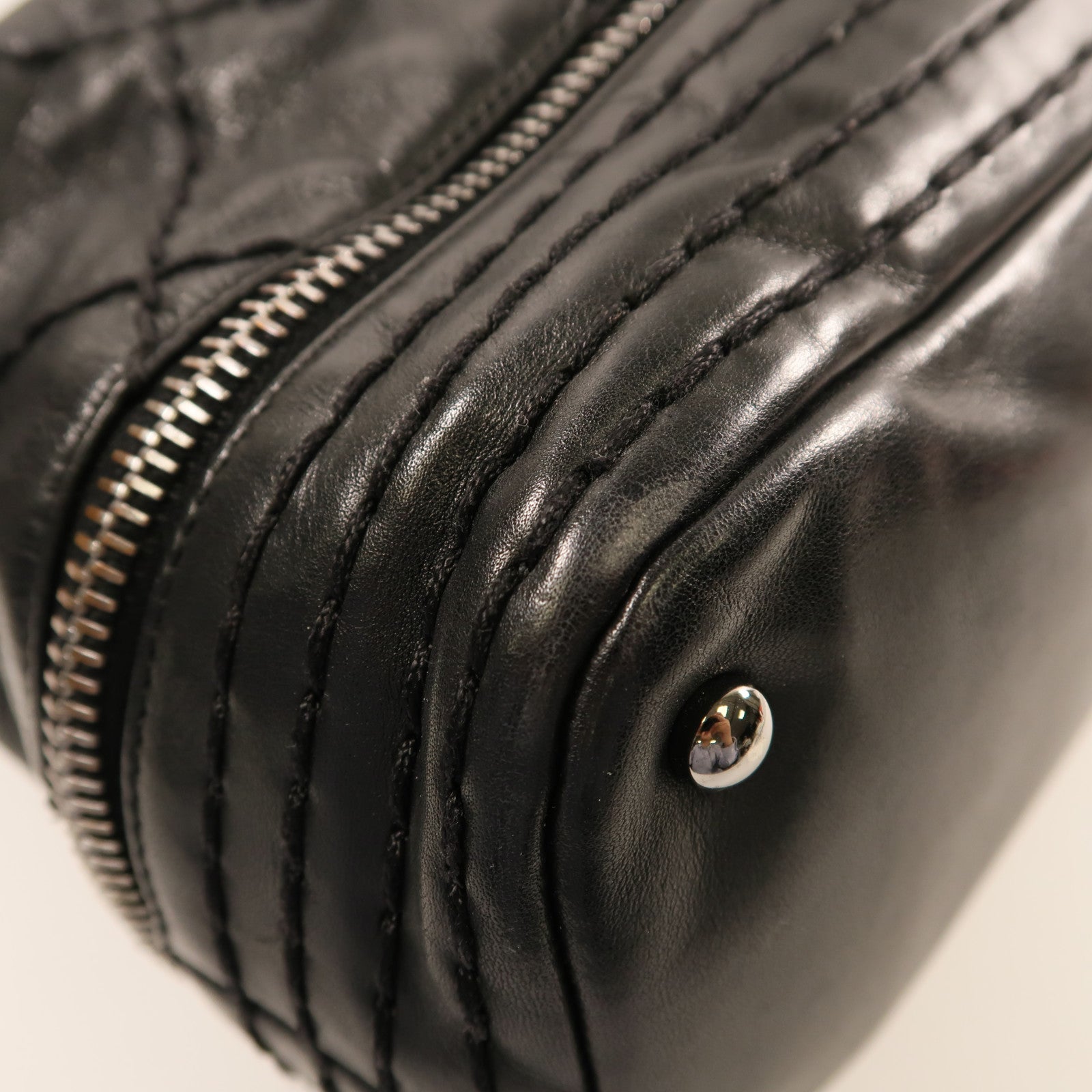CHANEL 牛皮皮革Chain Shoulder銀扣鏈帶肩背袋黑色