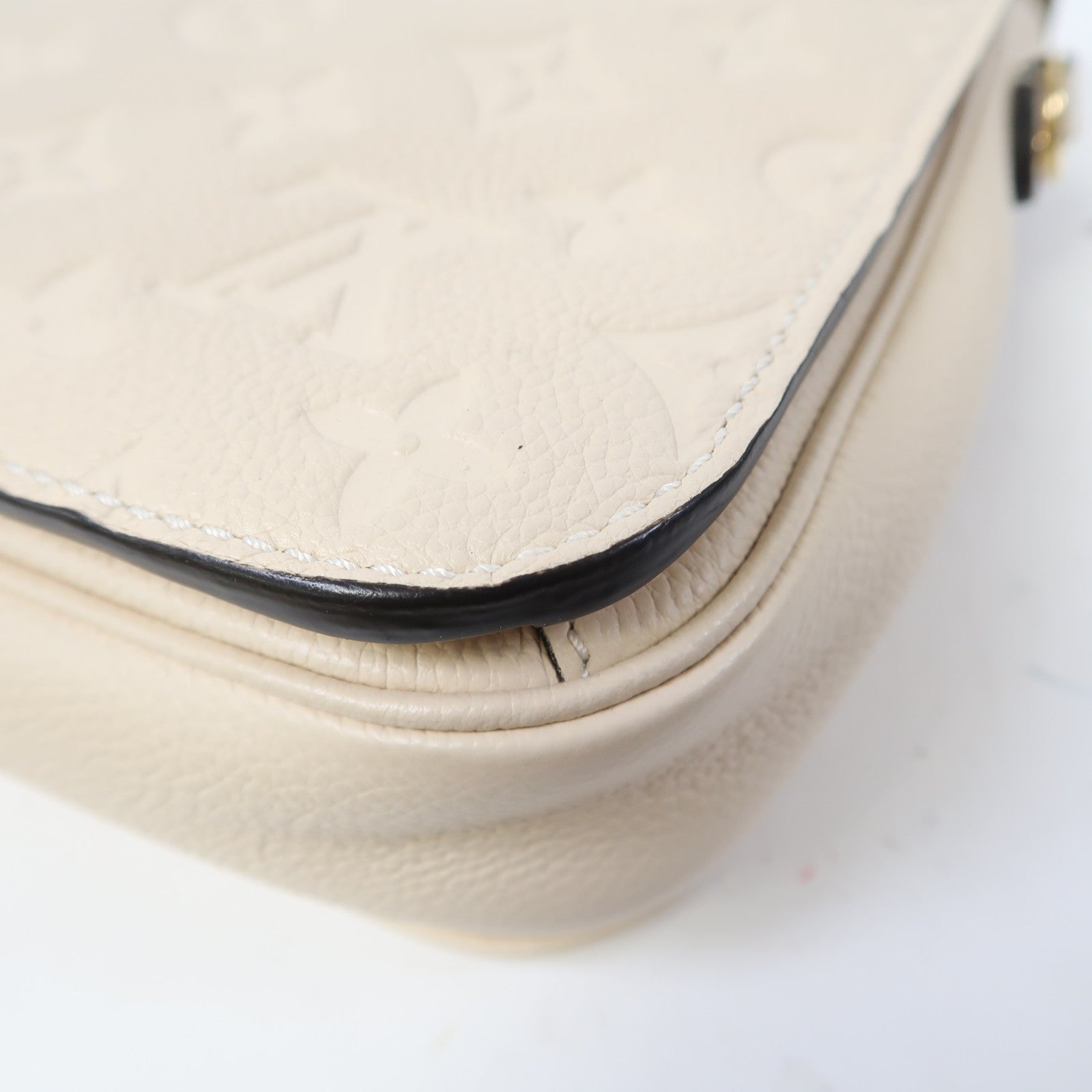 LOUIS VUITTON 【激減優惠】Monogram Empreinte Pochette Metis金扣手挽肩背兩用袋米色