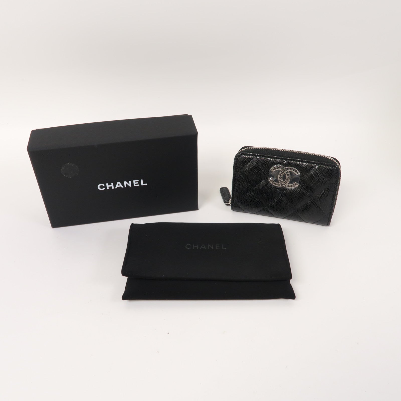 CHANEL Caviar皮革Card Case銀扣卡片套黑色