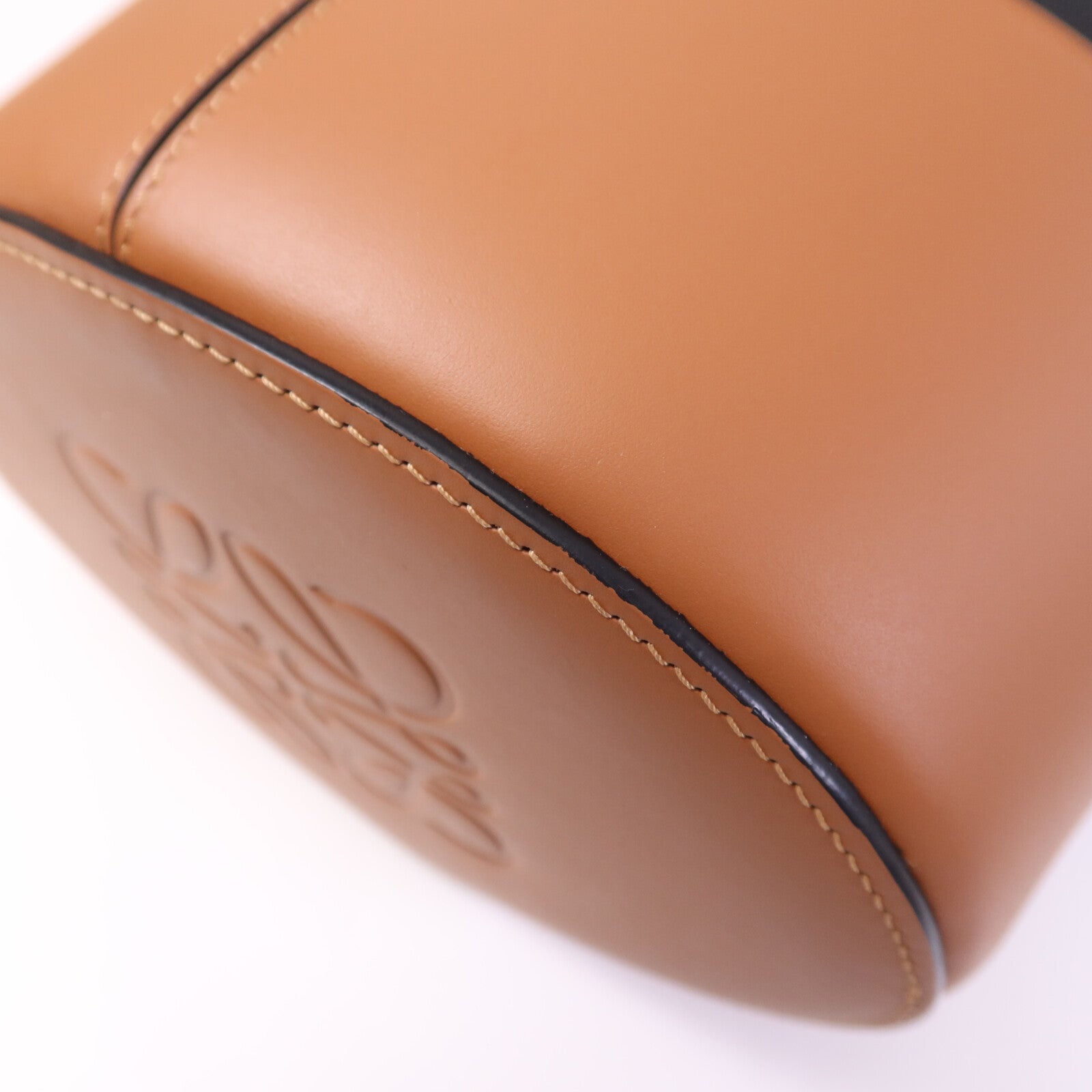 LOEWE 牛皮皮革Balloon Medium金扣手挽肩背兩用袋