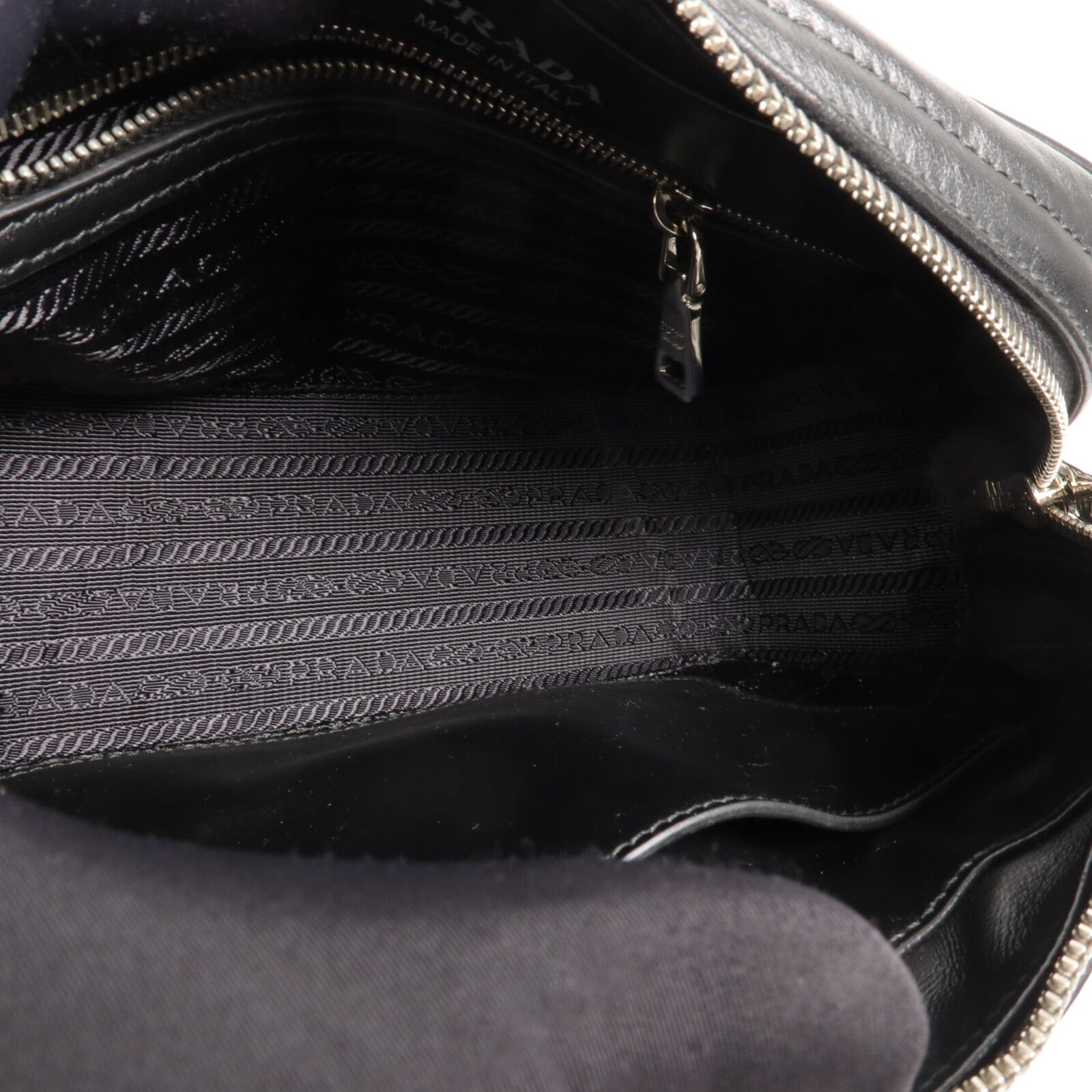 PRADA 牛皮皮革Diaramme鏈帶肩背袋