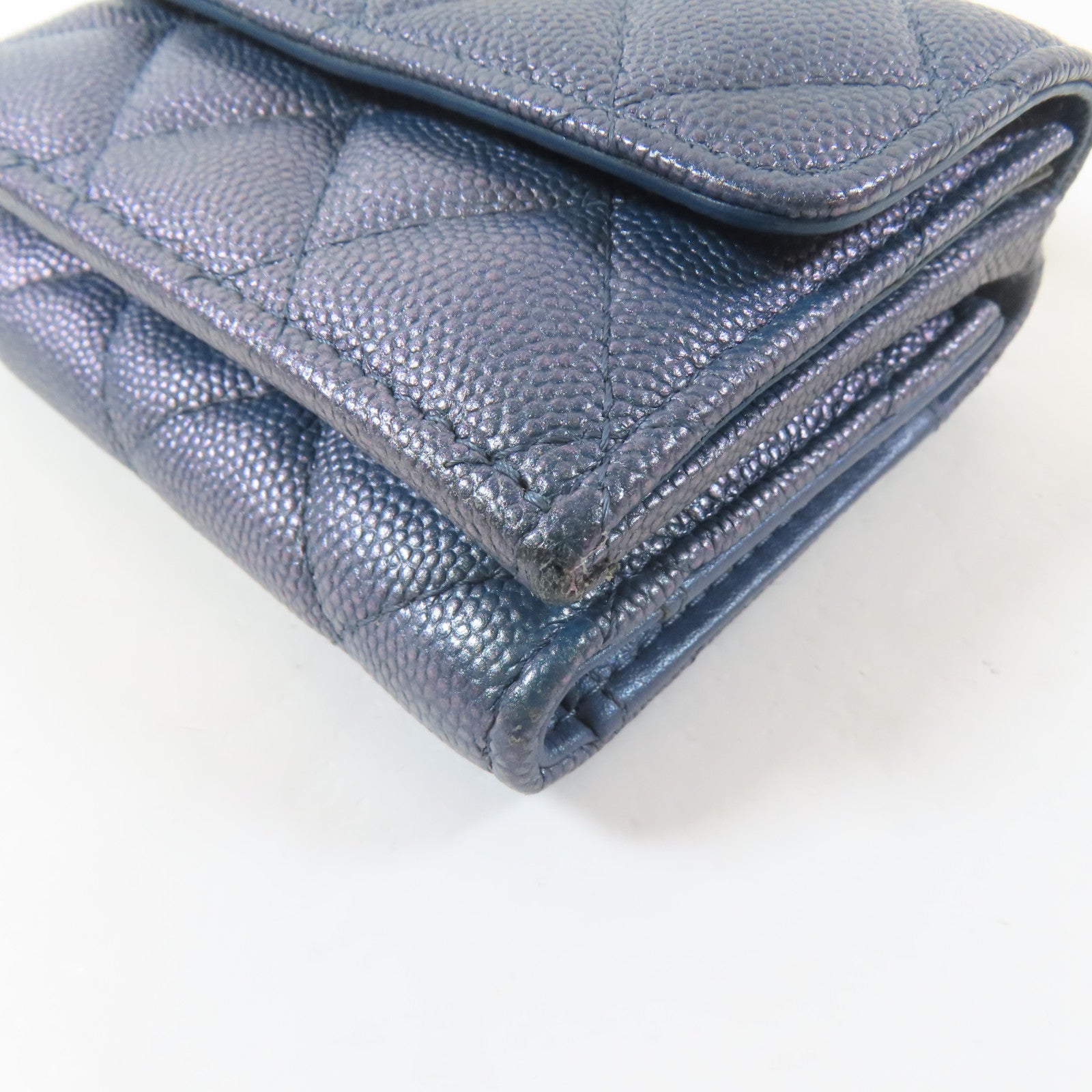 CHANEL 菱格Caviar皮革Trifold Wallet金扣錢包金屬藍色