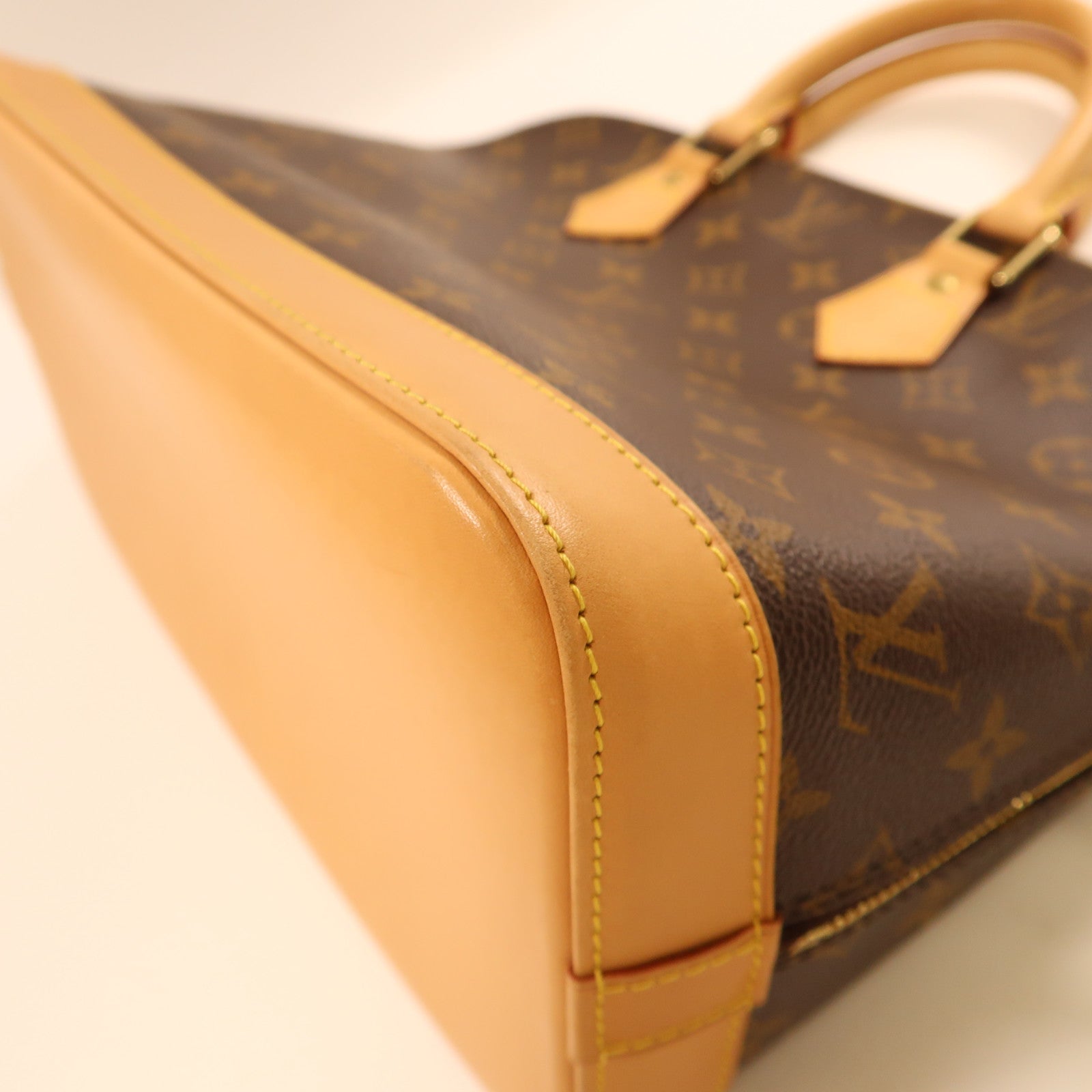 LOUIS VUITTON Monogram Alma PM金扣手挽袋啡色