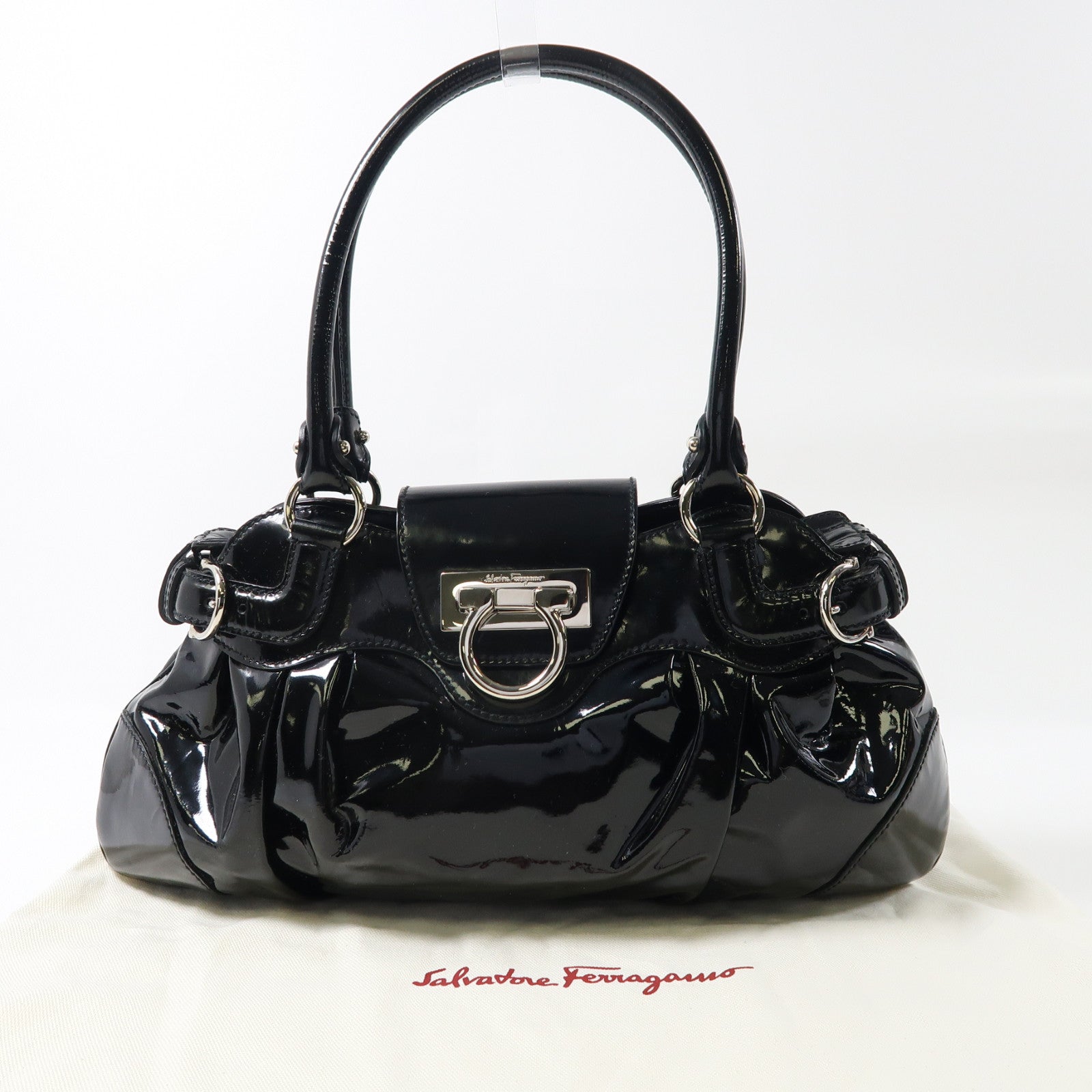 Salvatore Ferragamo 漆皮皮革Hand Bag銀扣手挽袋黑色