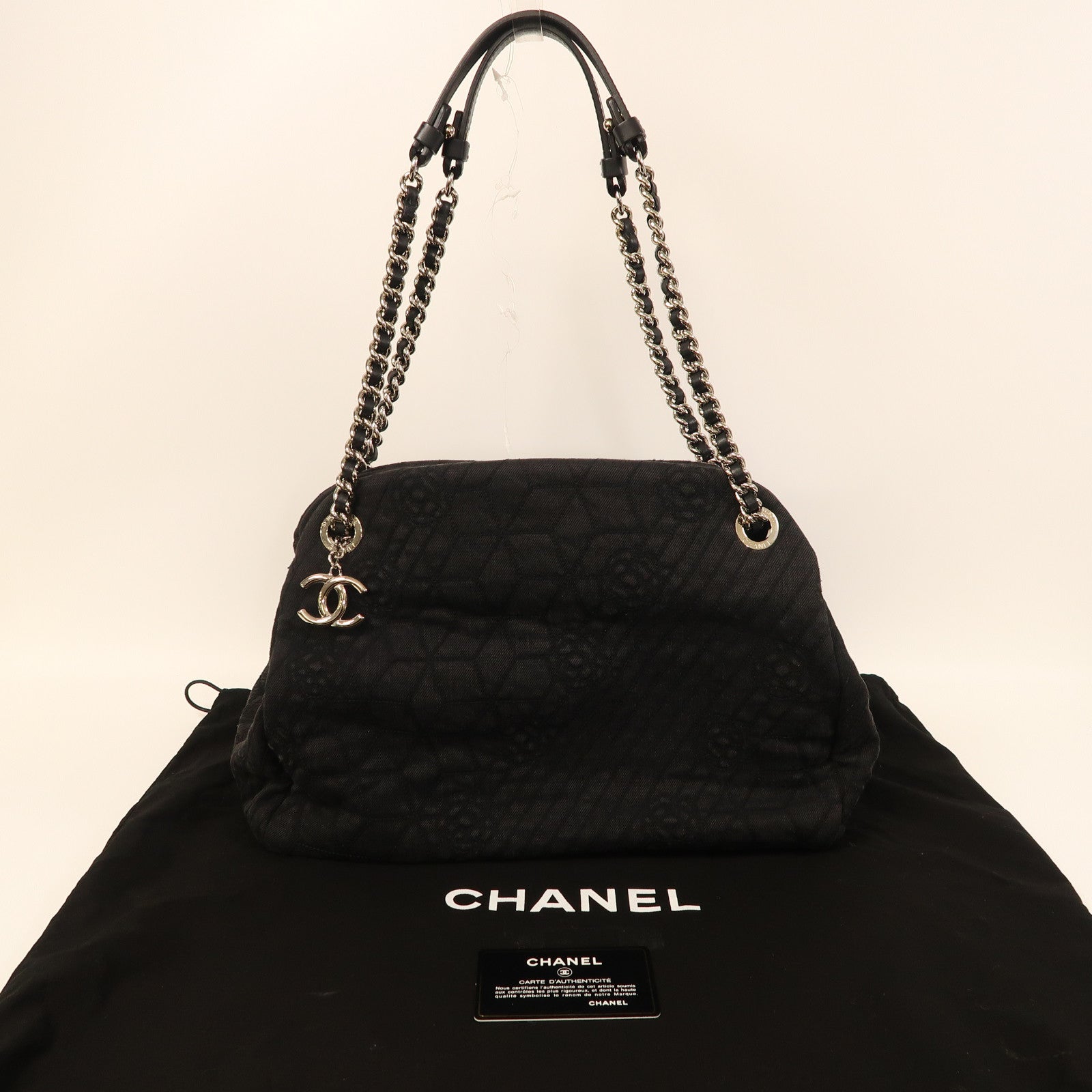 CHANEL 帆布Shoulder Bag銀扣肩背袋黑色