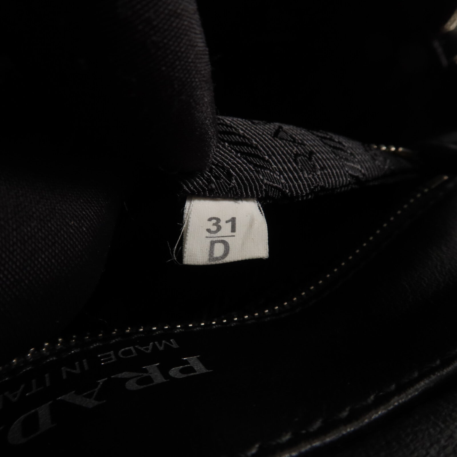 PRADA 牛皮皮革Diaramme鏈帶肩背袋