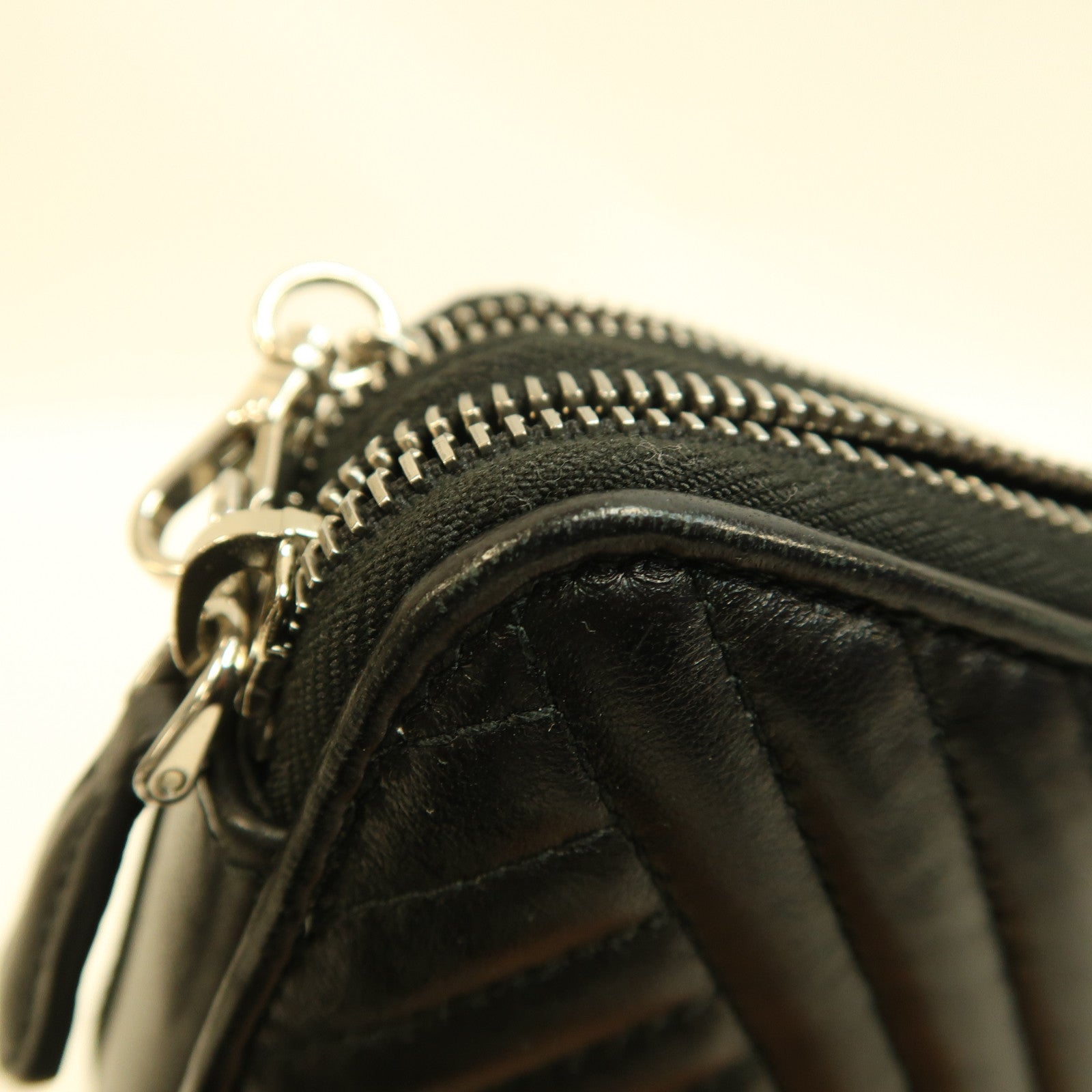 PRADA 牛皮皮革Chain Shoulder銀扣鏈帶肩背袋黑色