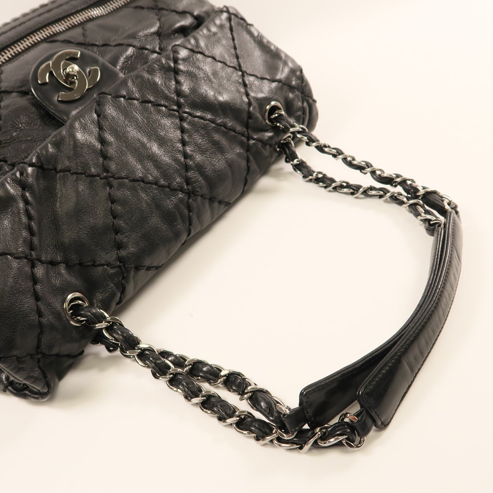 CHANEL 牛皮皮革Chain Shoulder銀扣鏈帶肩背袋黑色