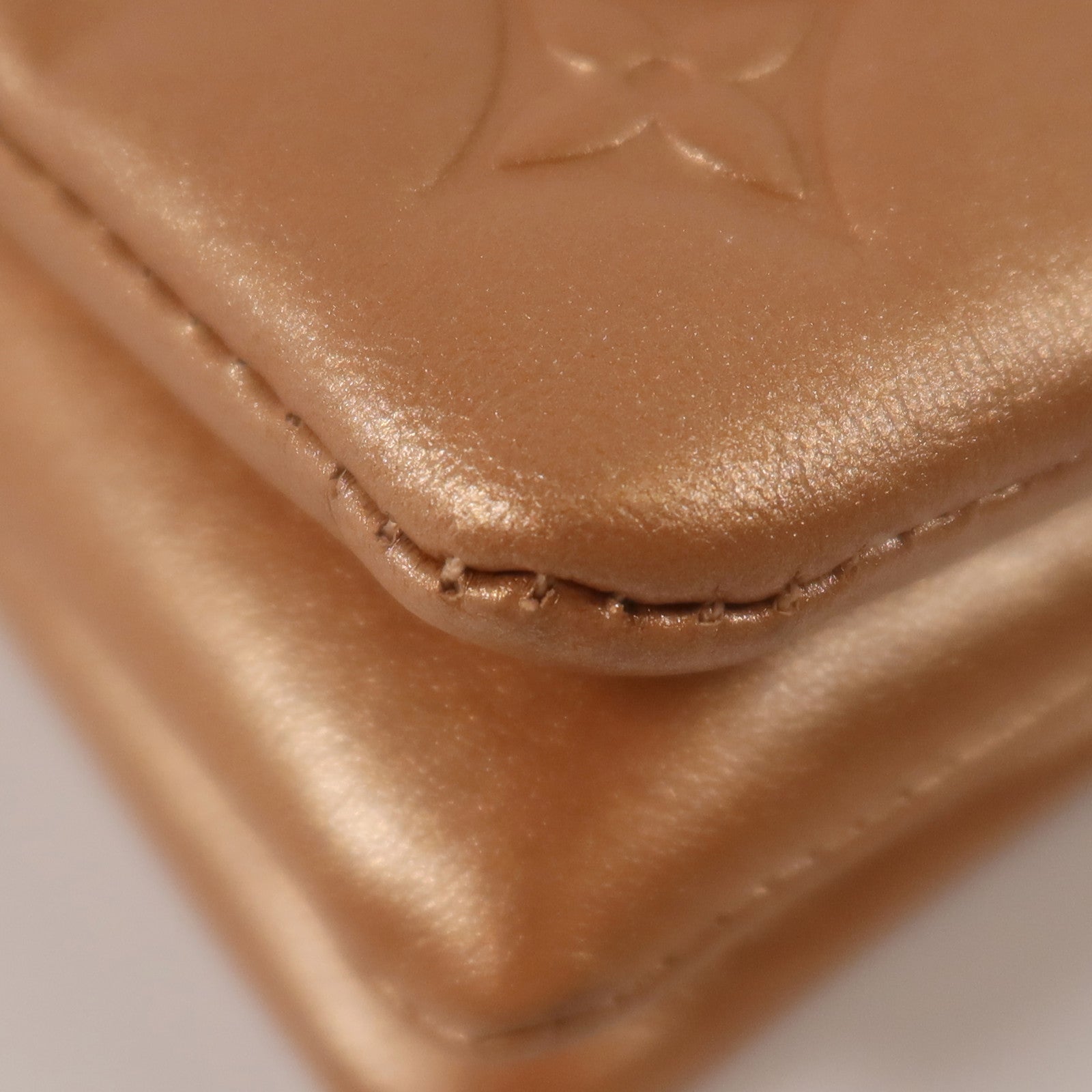 LOUIS VUITTON Monogram Embossed Coussin Belt Bag金扣手挽/腰包兩用袋