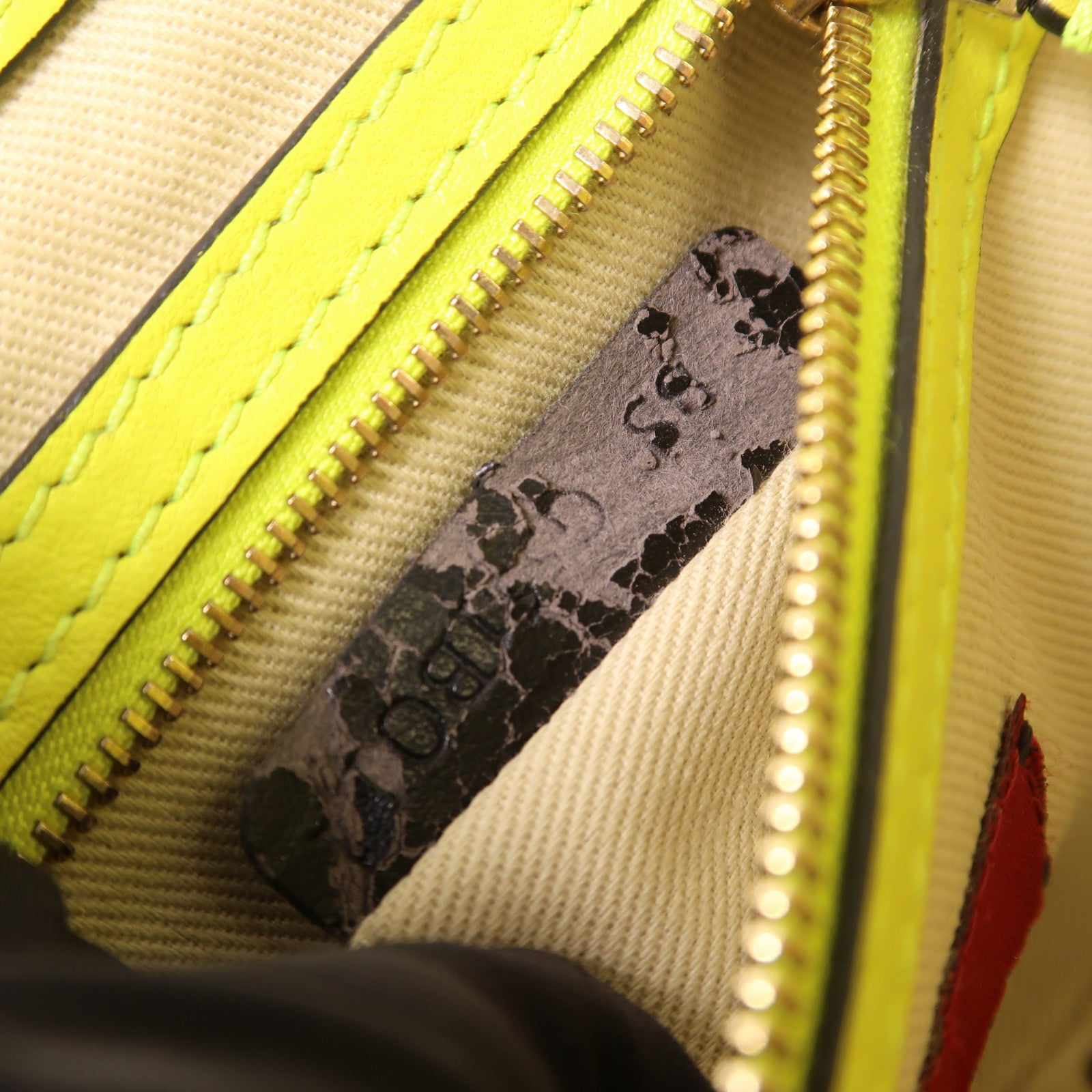 Valentino 牛皮皮革Shoulder Bag肩背袋