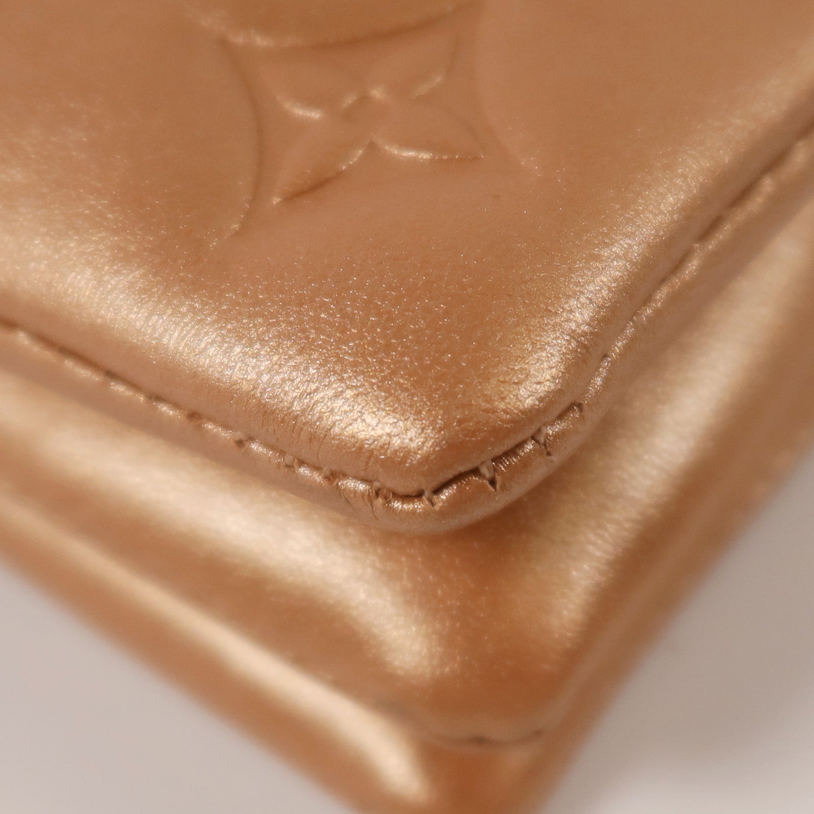 LOUIS VUITTON Monogram Embossed Coussin Belt Bag金扣手挽/腰包兩用袋