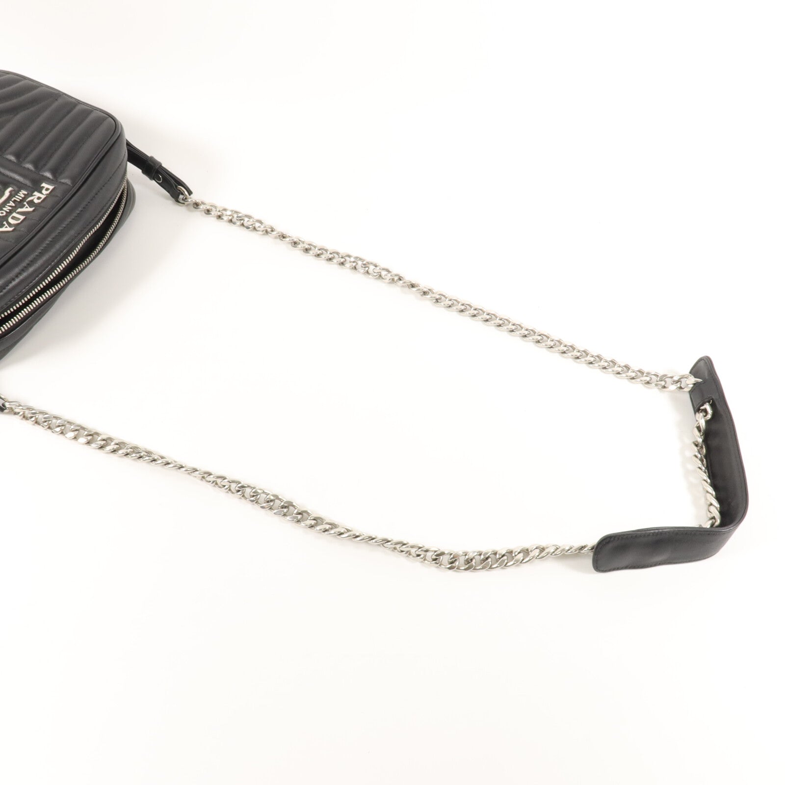 PRADA 牛皮皮革Diaramme鏈帶肩背袋