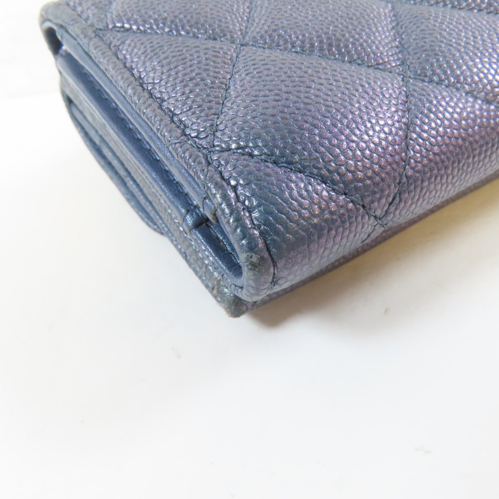 CHANEL 菱格Caviar皮革Trifold Wallet金扣錢包金屬藍色