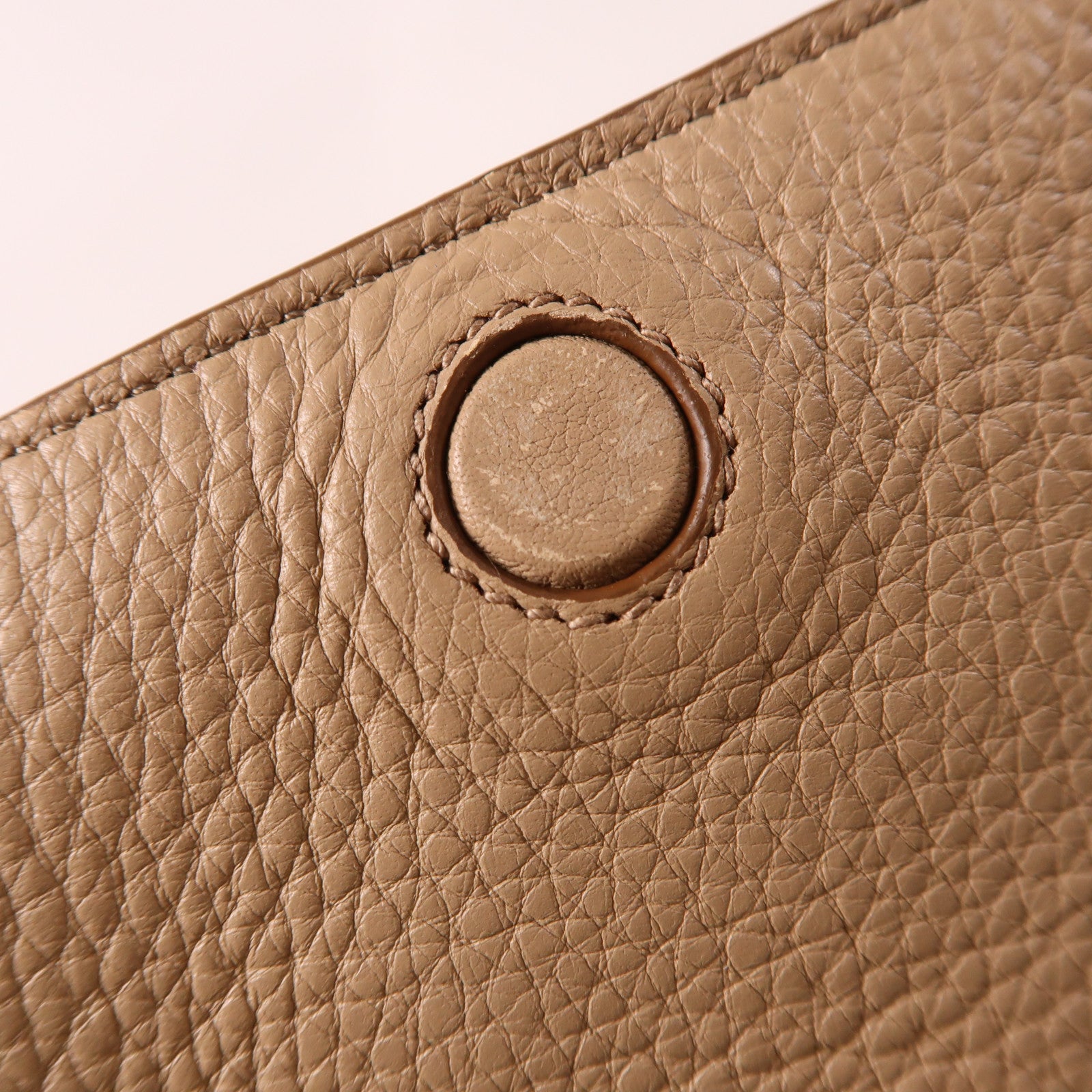 PRADA 牛皮皮革Shoulder Bag金扣肩背袋