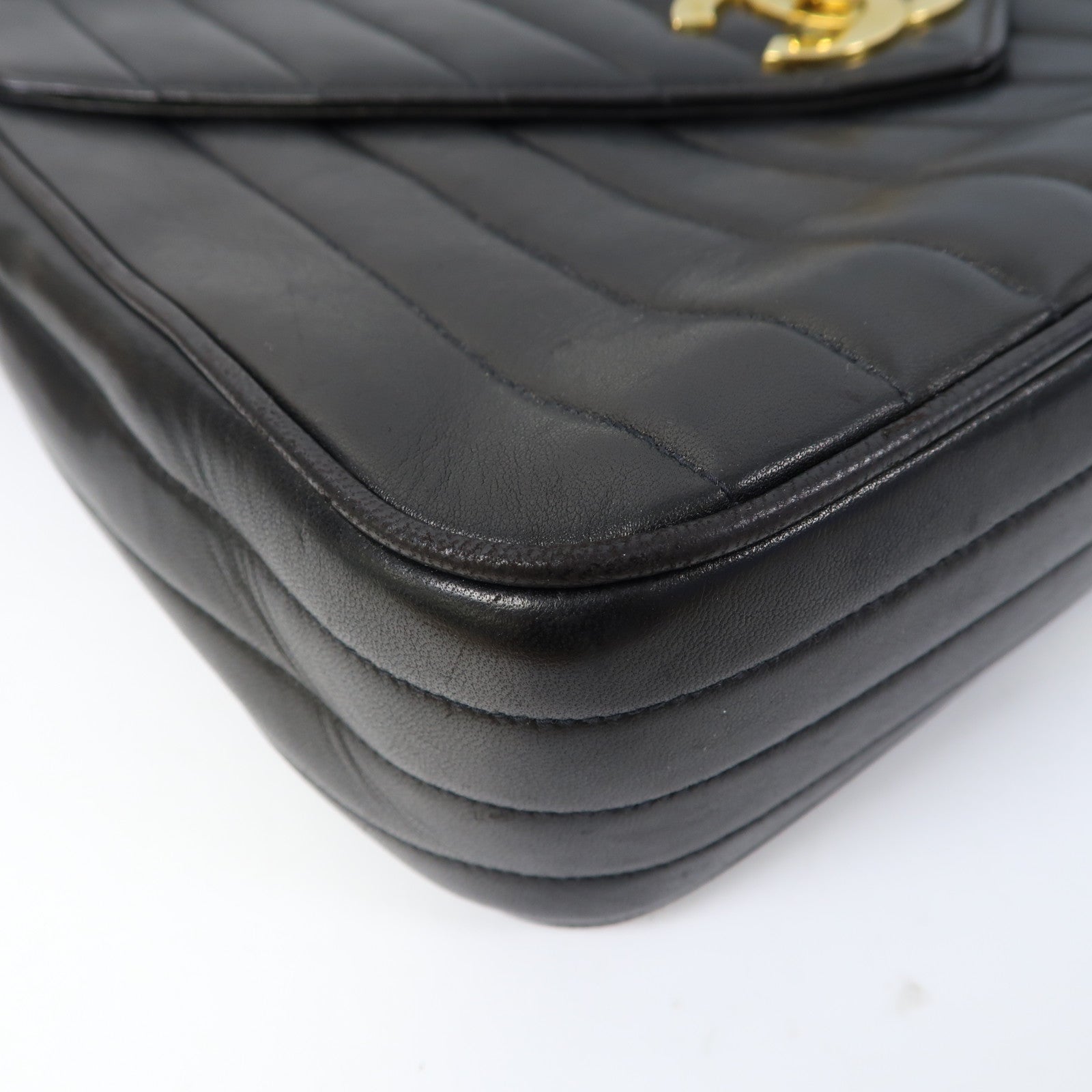CHANEL 牛皮皮革Chain Shoulder金扣鏈帶肩背袋黑色