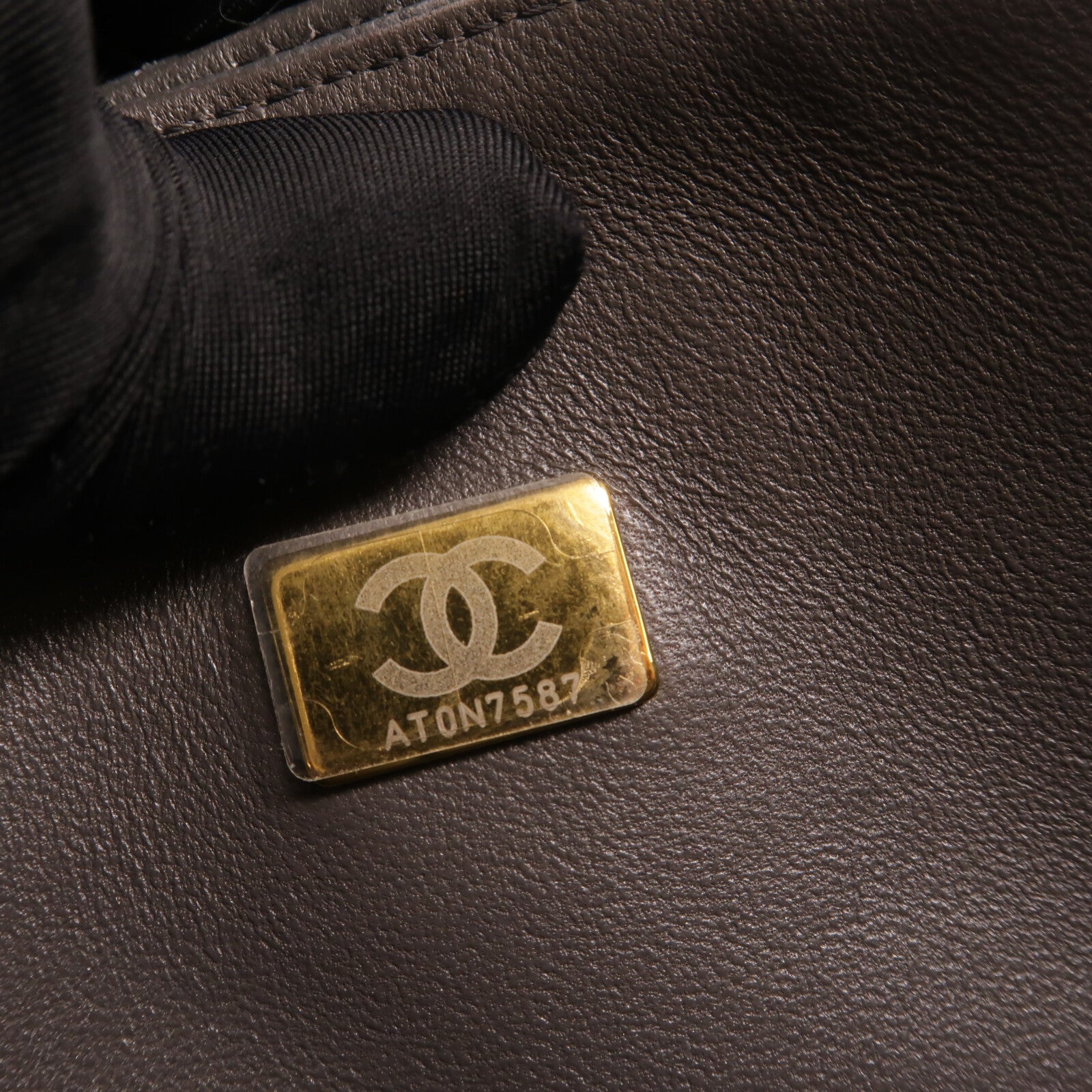 CHANEL 牛皮皮革Classic 25鏈帶肩背袋