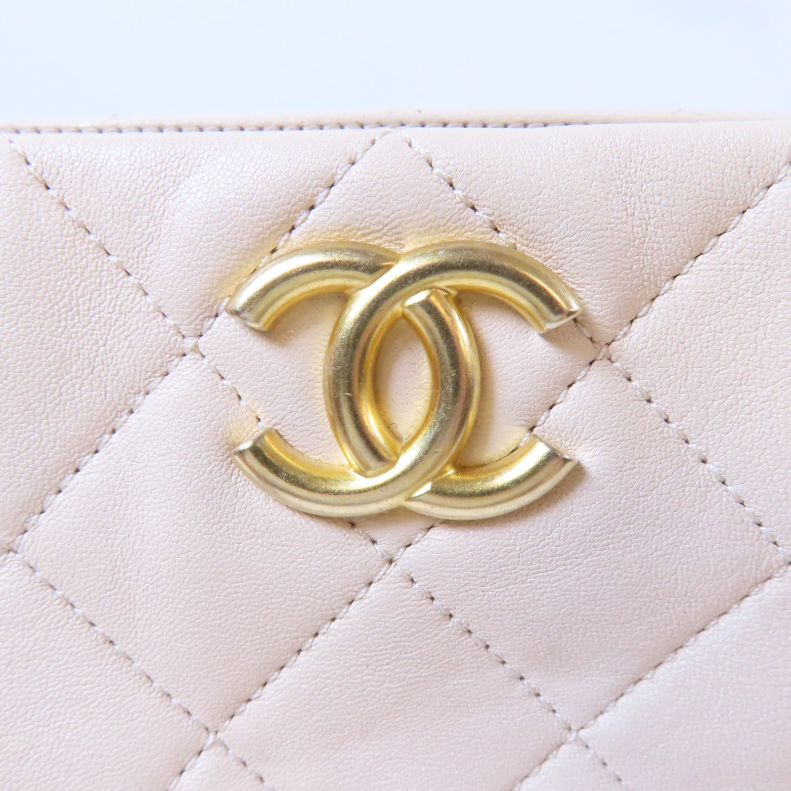 CHANEL 【激減優惠】菱格羊皮皮革Bucket Bag金扣鏈帶肩背袋米色