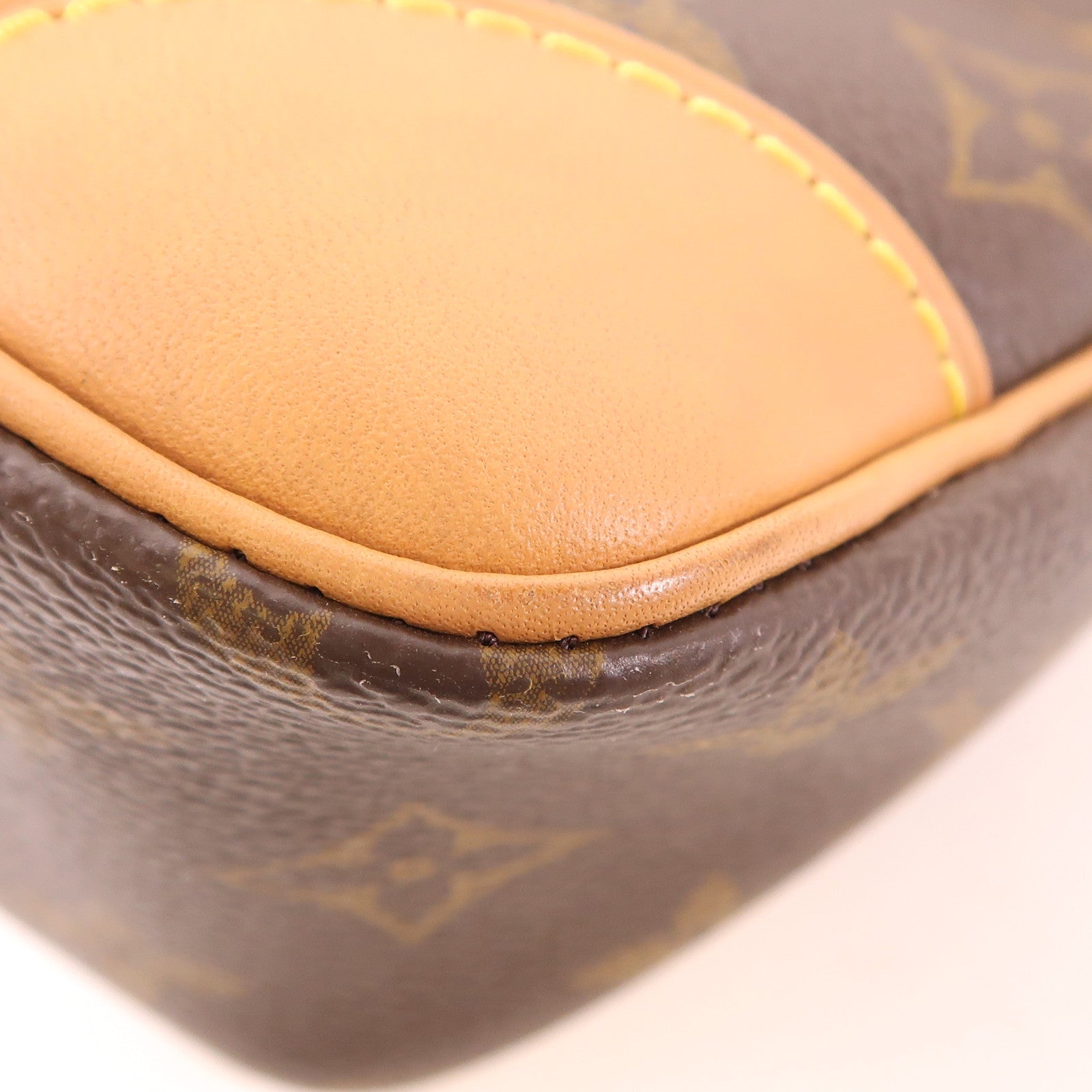 LOUIS VUITTON Monogram Odeon金扣手挽袋棕色