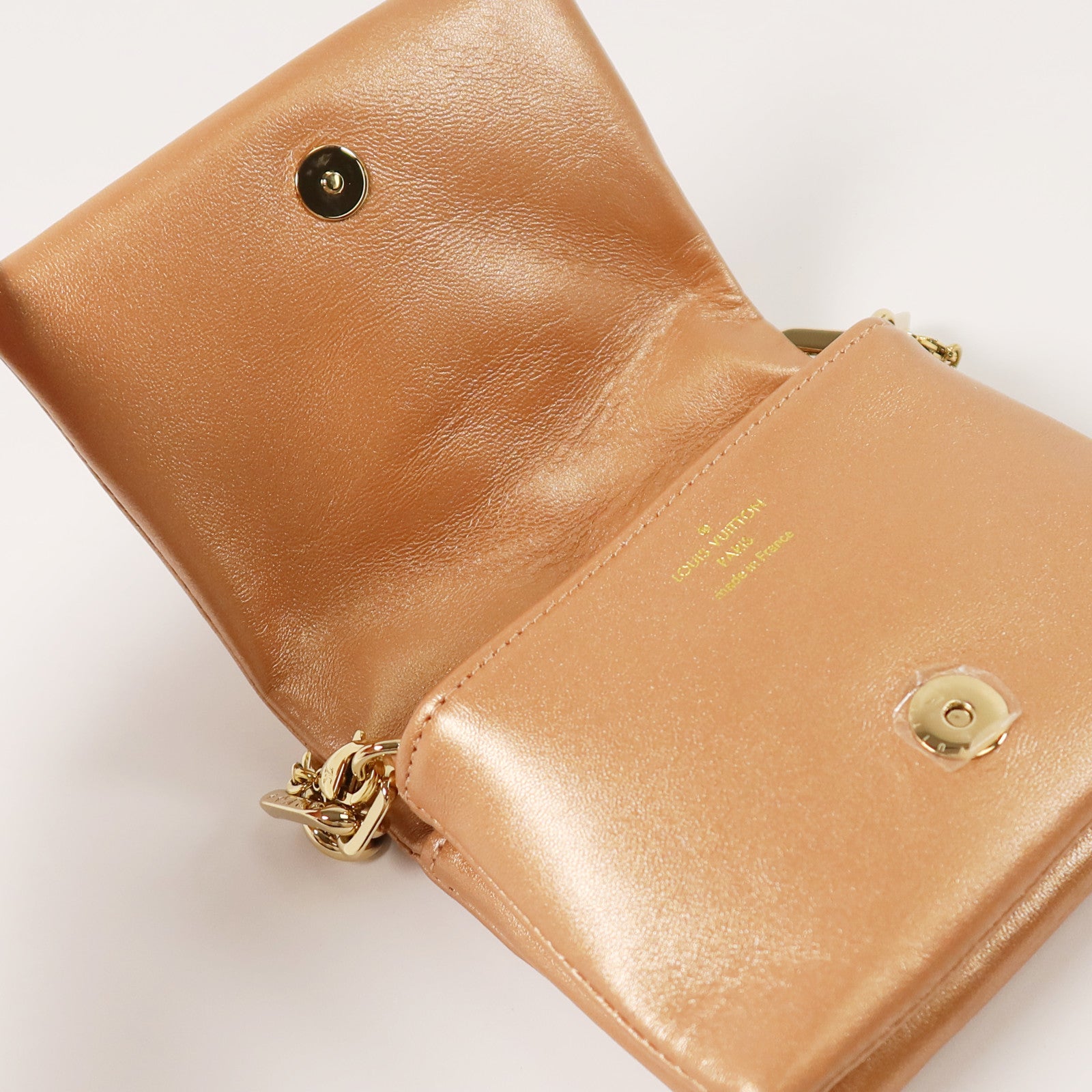 LOUIS VUITTON Monogram Embossed Coussin Belt Bag金扣手挽/腰包兩用袋