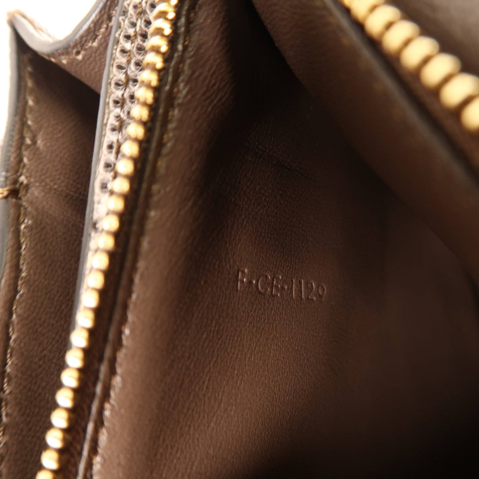 CELINE 蜥蝪皮革Classic Box金扣肩背袋